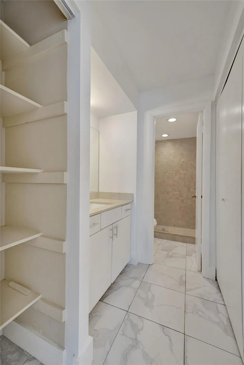 3015 N Ocean Blvd., #15C
