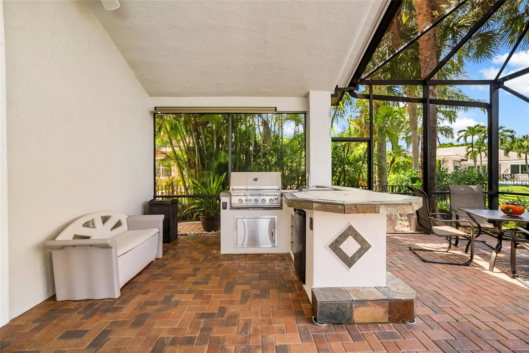 7627 NW 127th Mnr