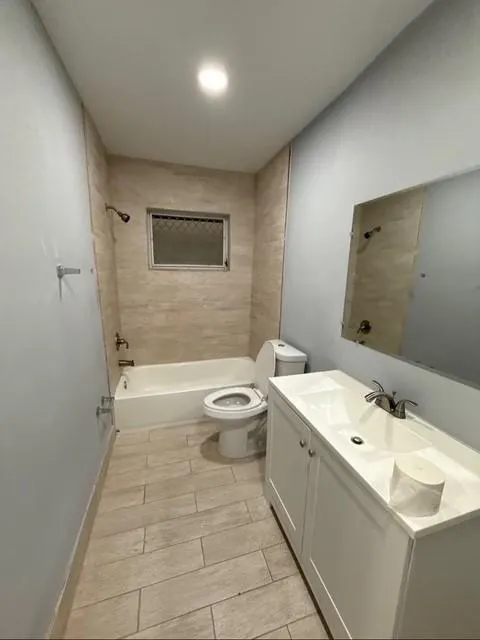 1250 E Sample Rd, #311