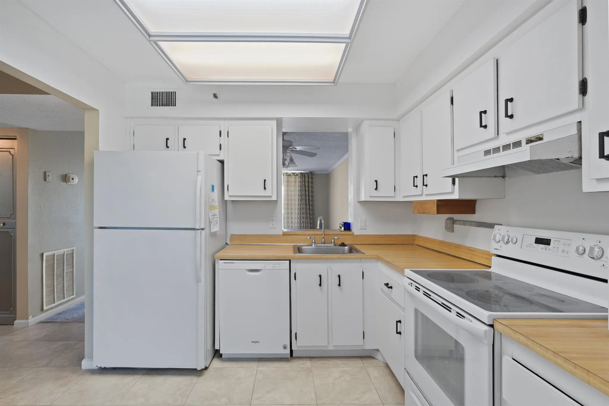 4550 NW 18th Ave, #301