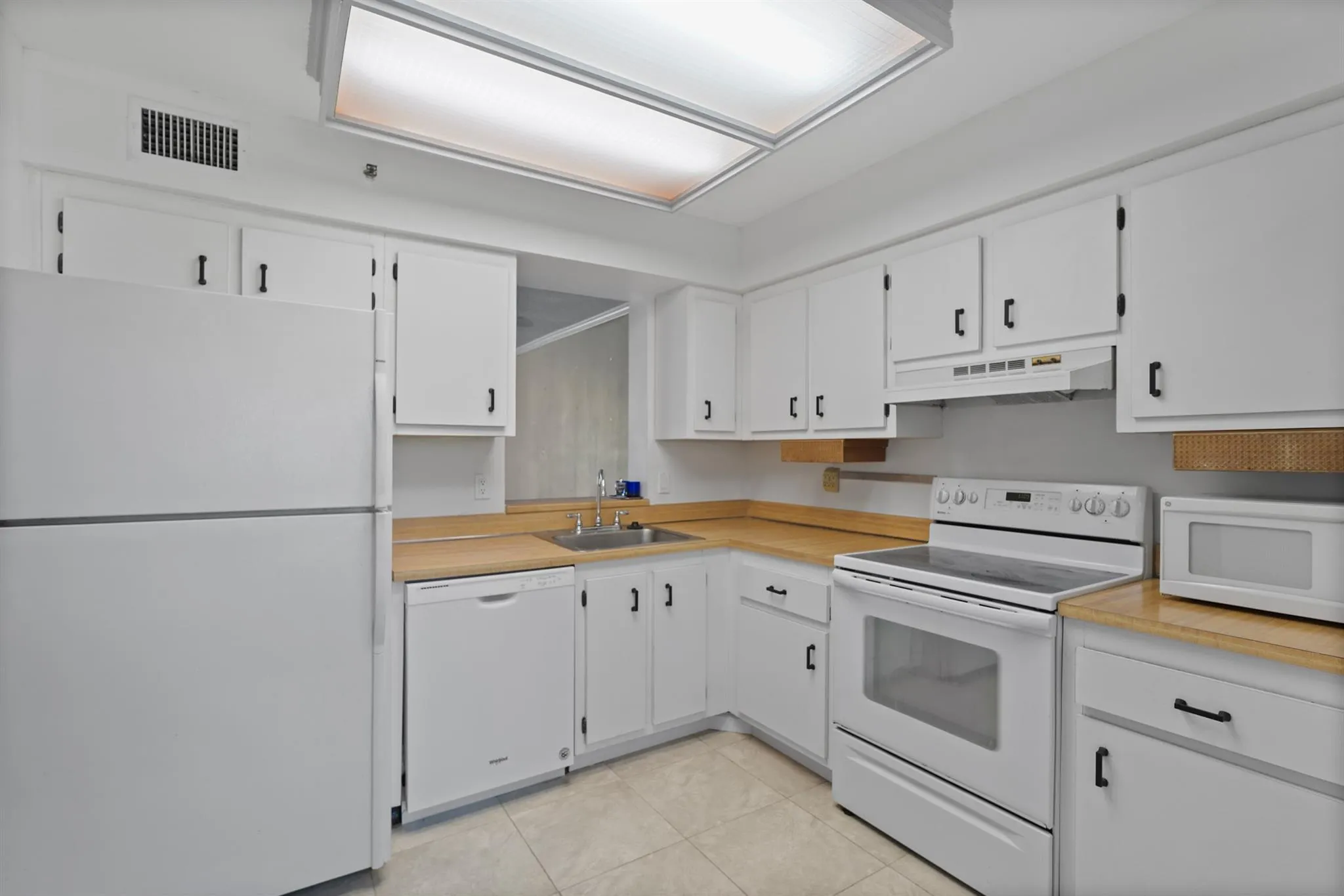 4550 NW 18th Ave, #301