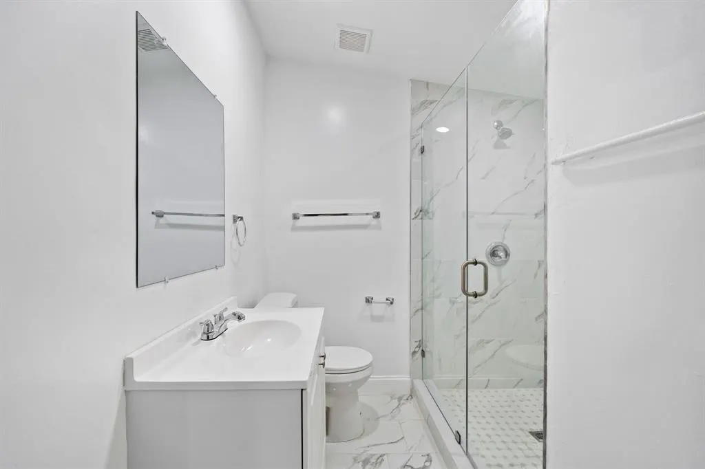 1552 NW 15th Ter
