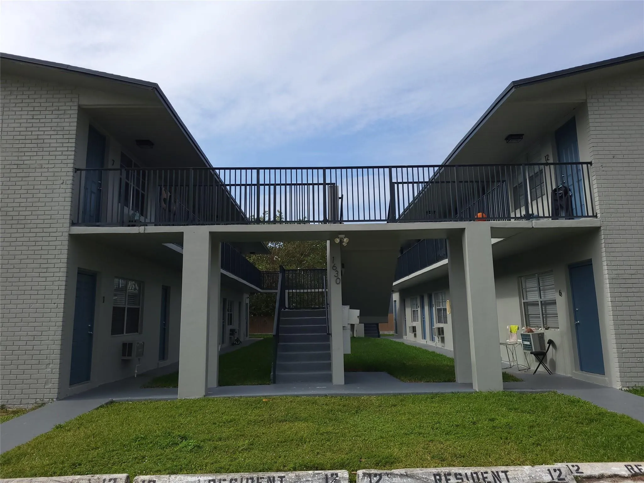 1630 N 25th Ave, #10