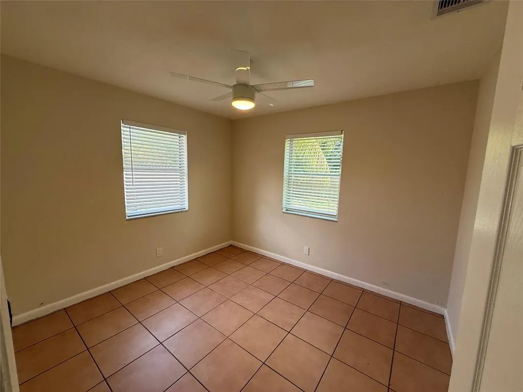 640 SW 28th Dr