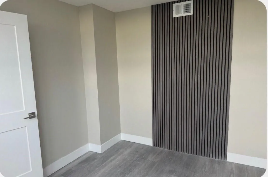 800 Parkview Dr, #725