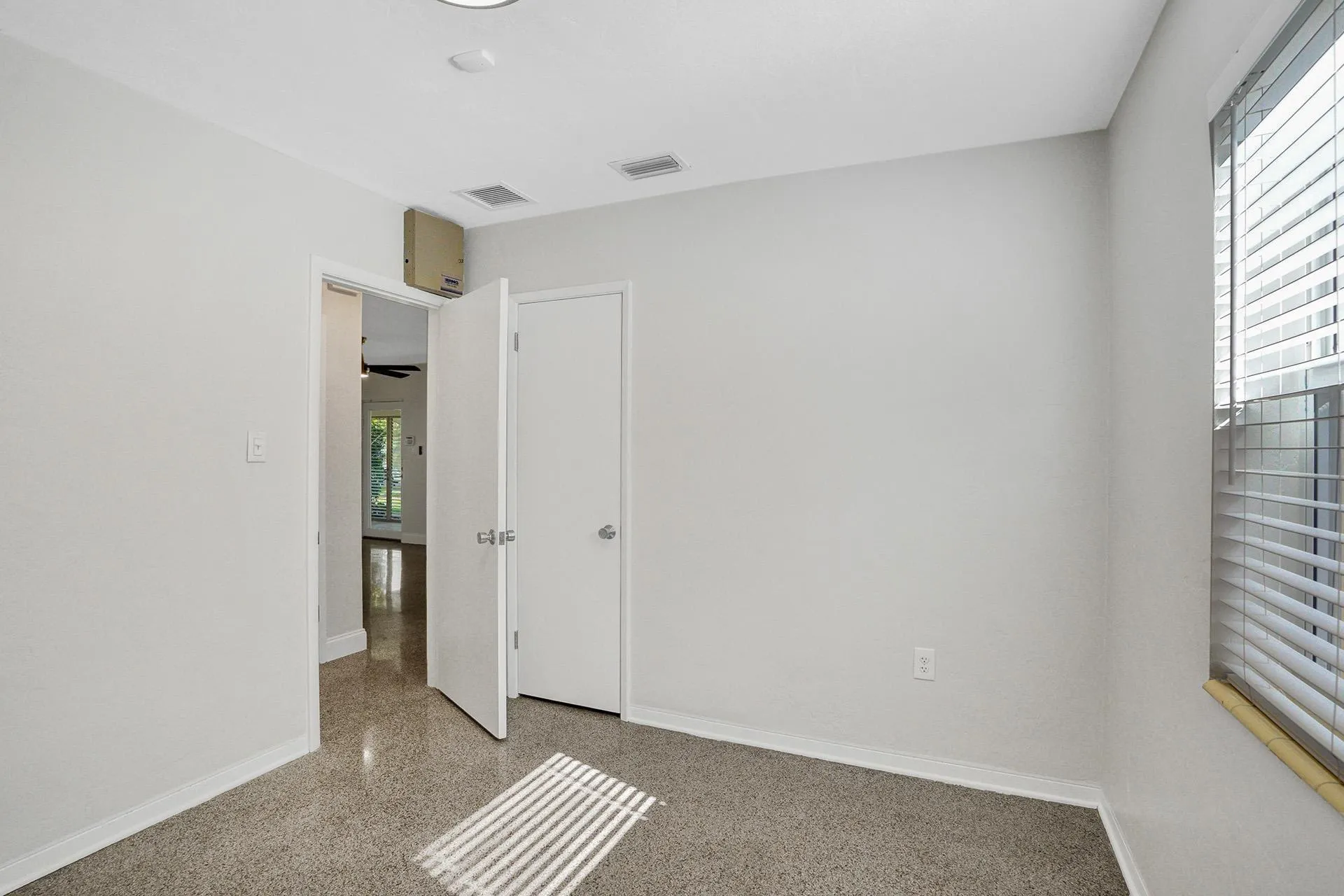 1617 NE 17th Ter