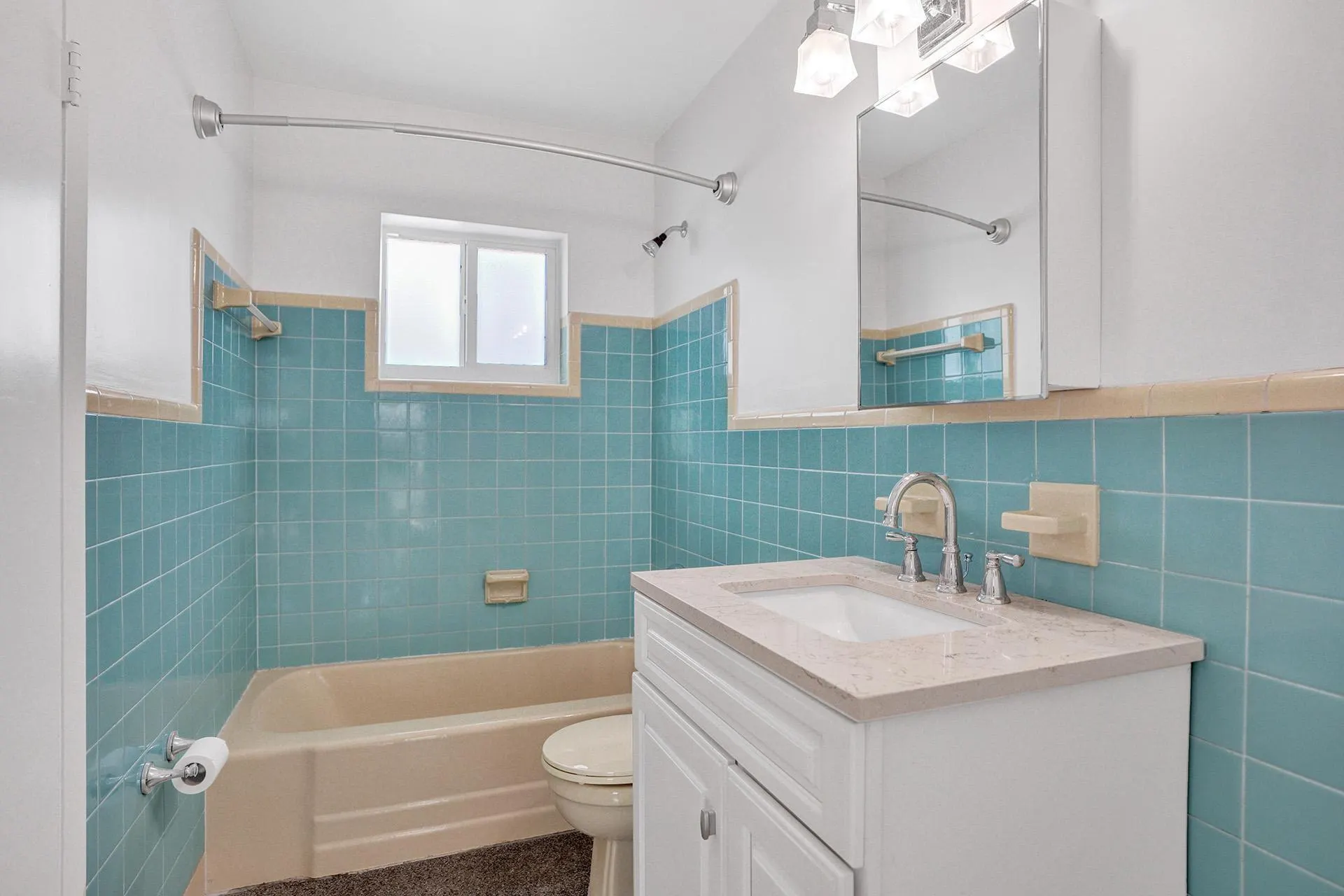 1617 NE 17th Ter