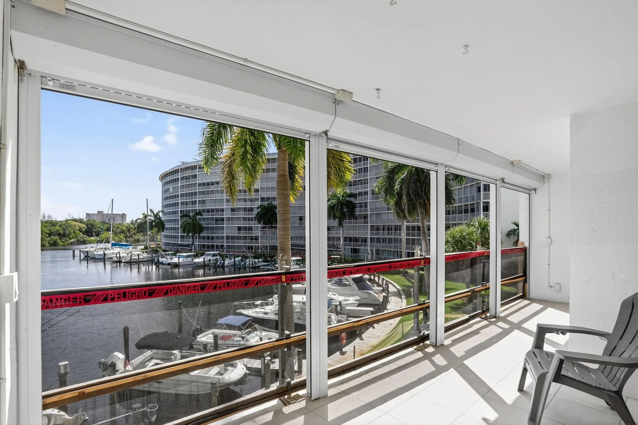 1427 E Hillsboro Blvd, #327