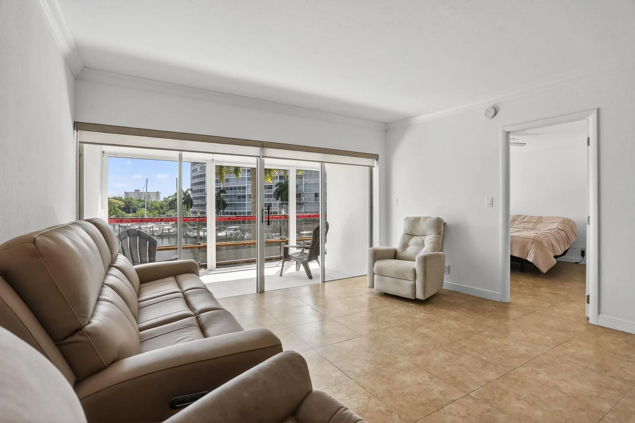 1427 E Hillsboro Blvd, #327