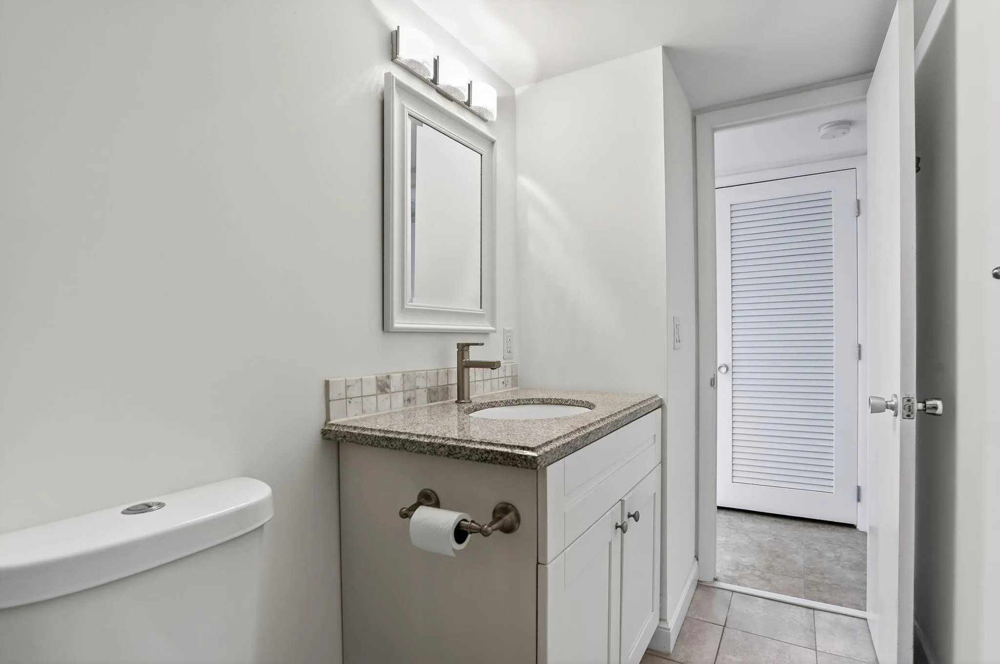 1427 E Hillsboro Blvd, #327