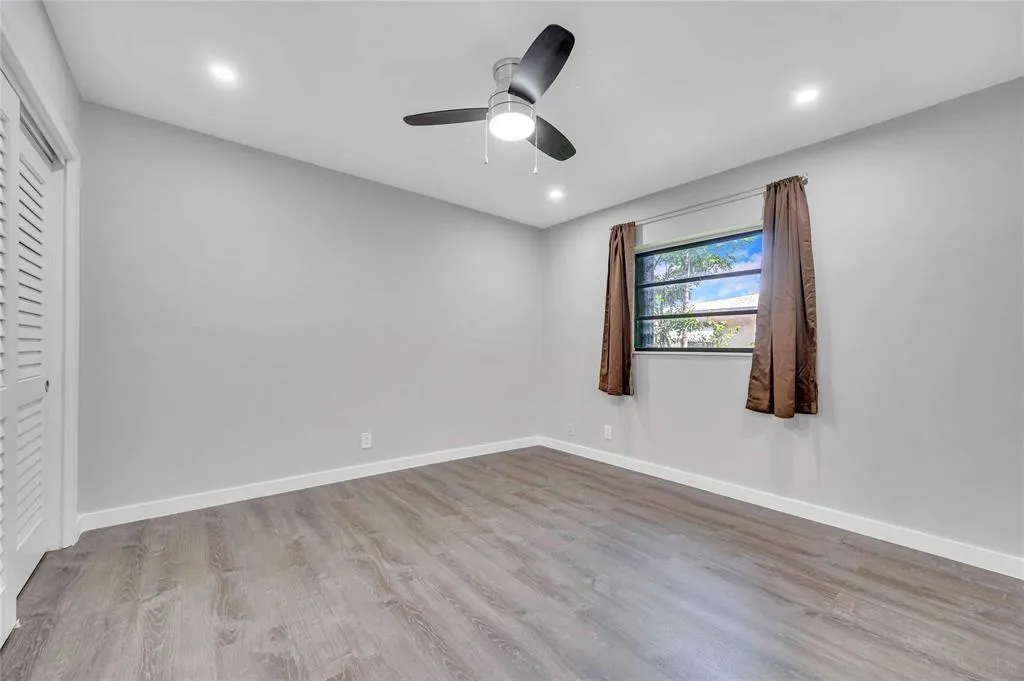 401 SE 14th St