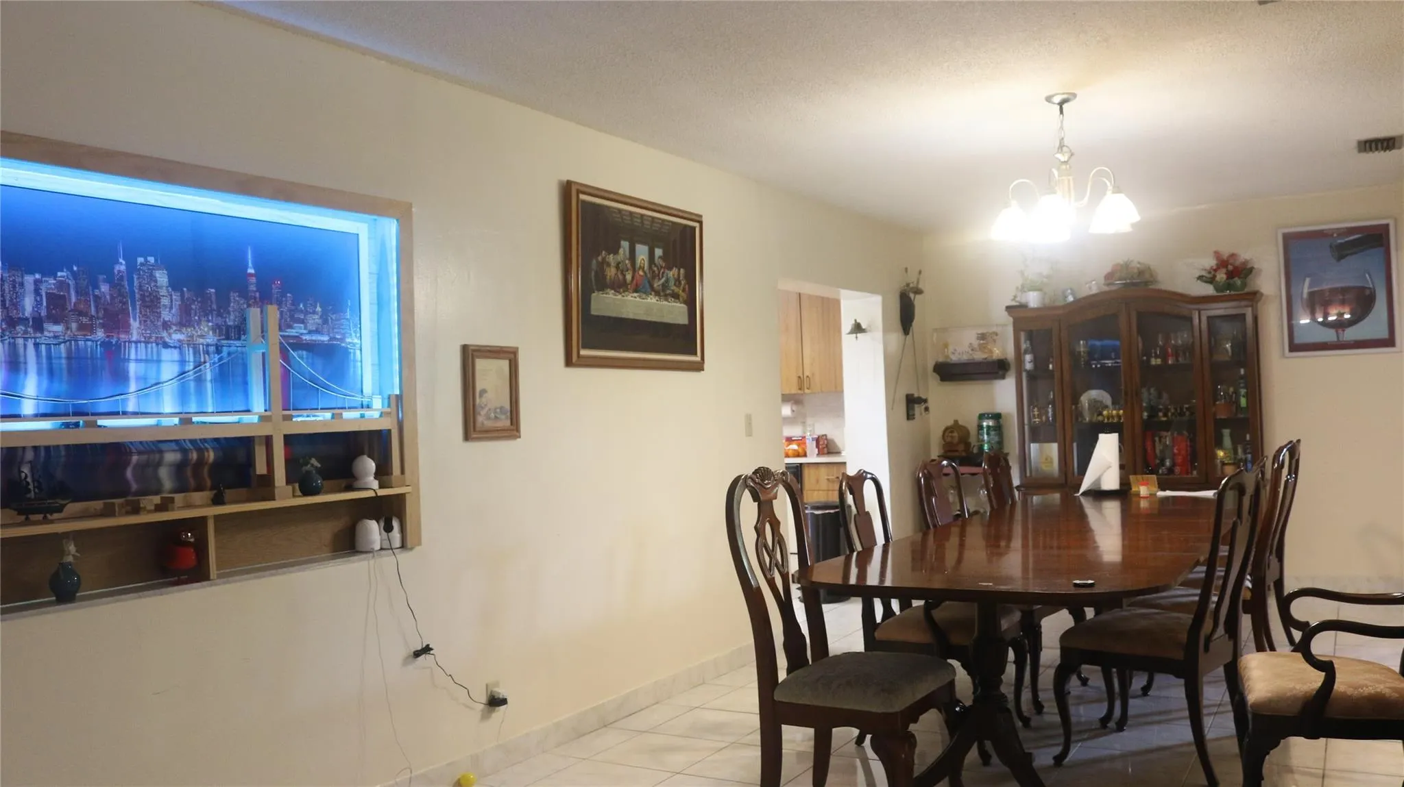 8261 NW 66th Ter