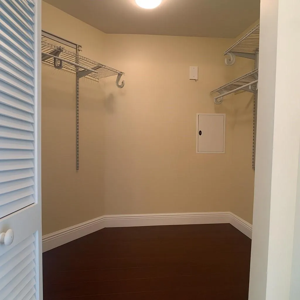 7280 SW 90th St, #304