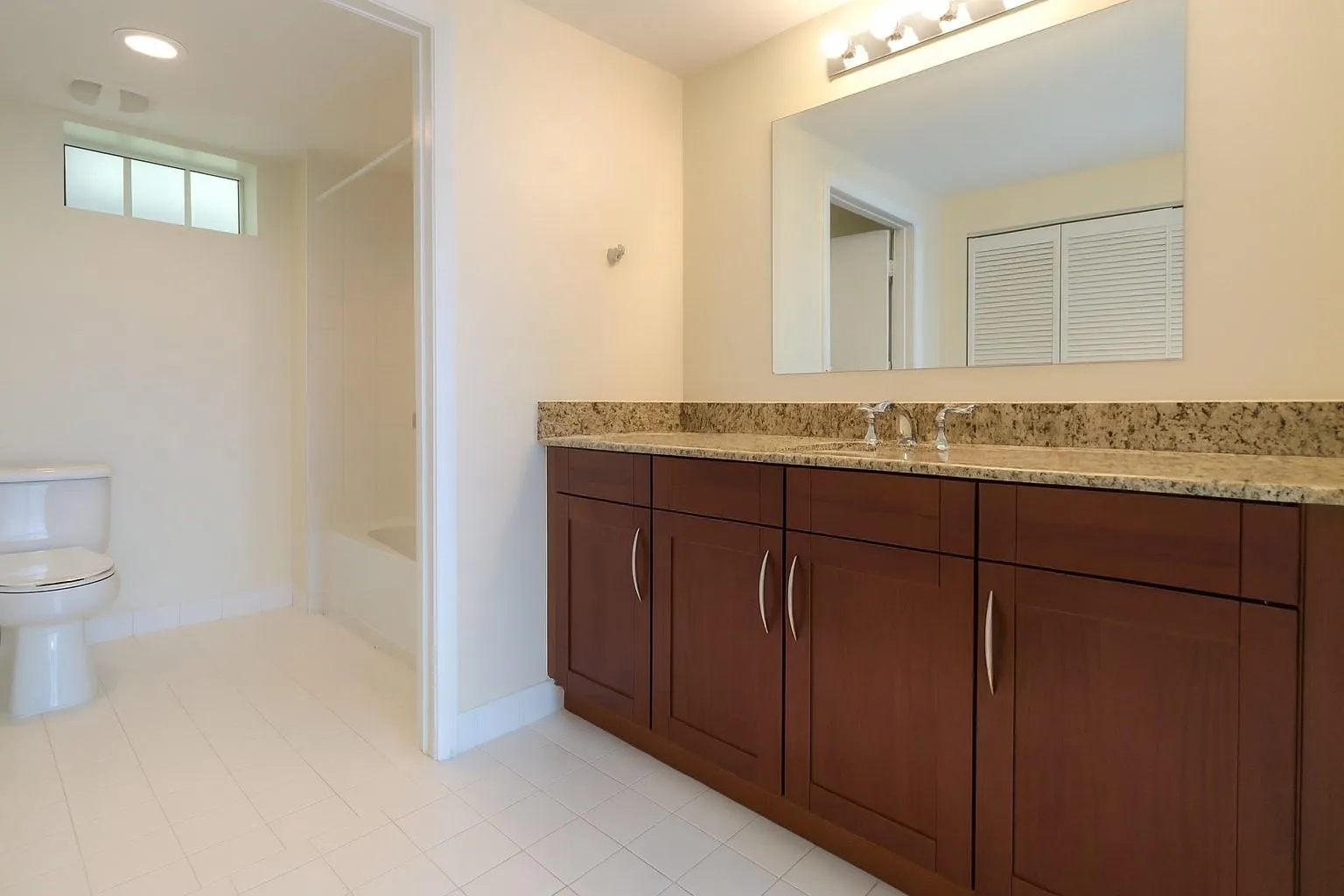 7280 SW 90th St, #304
