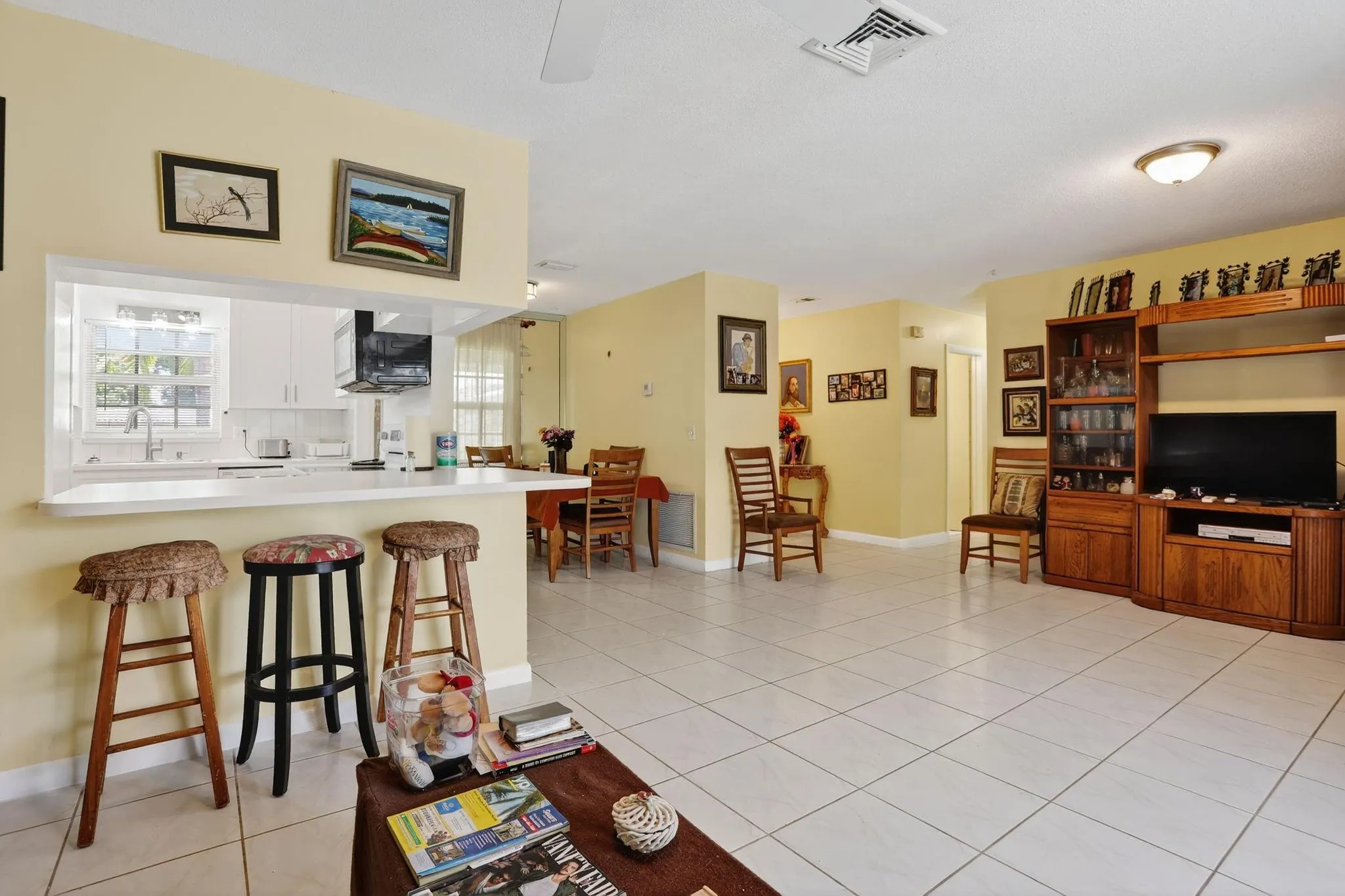 3504 NW 85th Ave