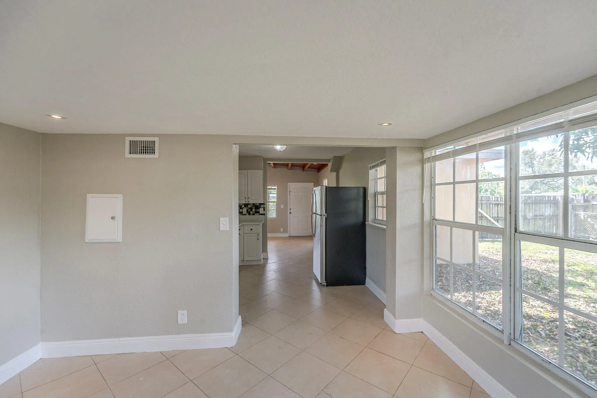 5731 SW 40th Ct