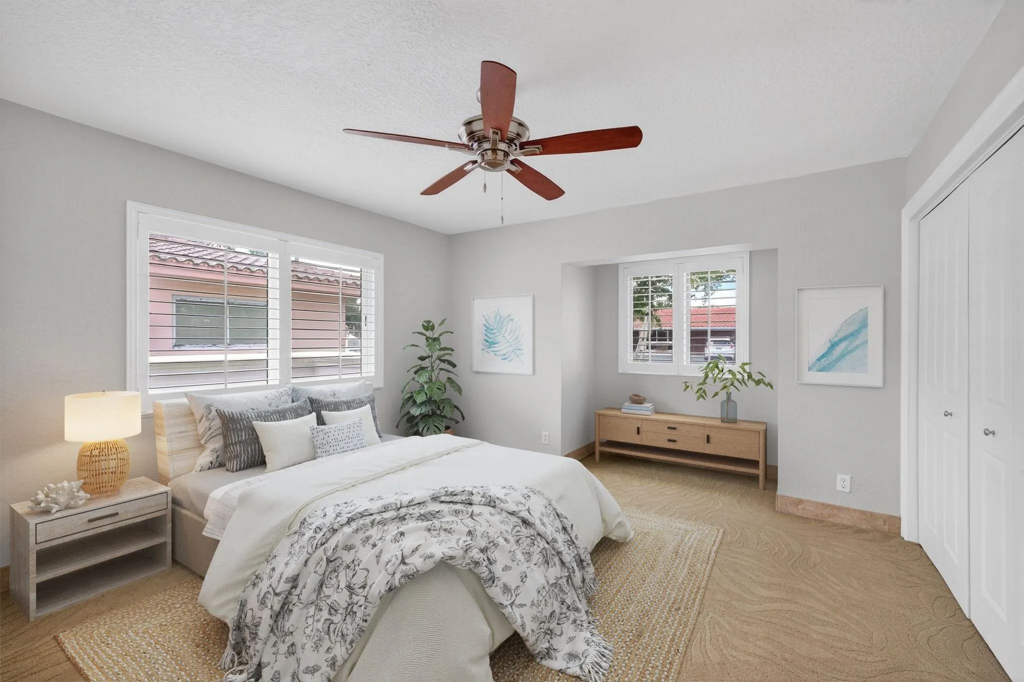 990 SE 7th Ave