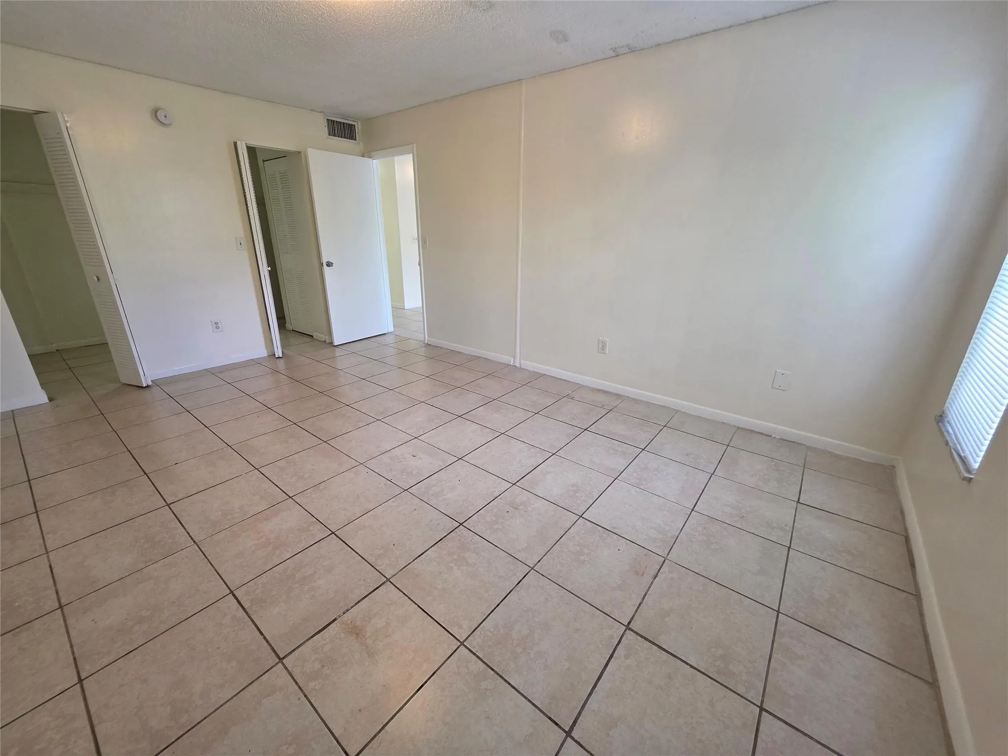 2800 NW 56th Ave, #E302