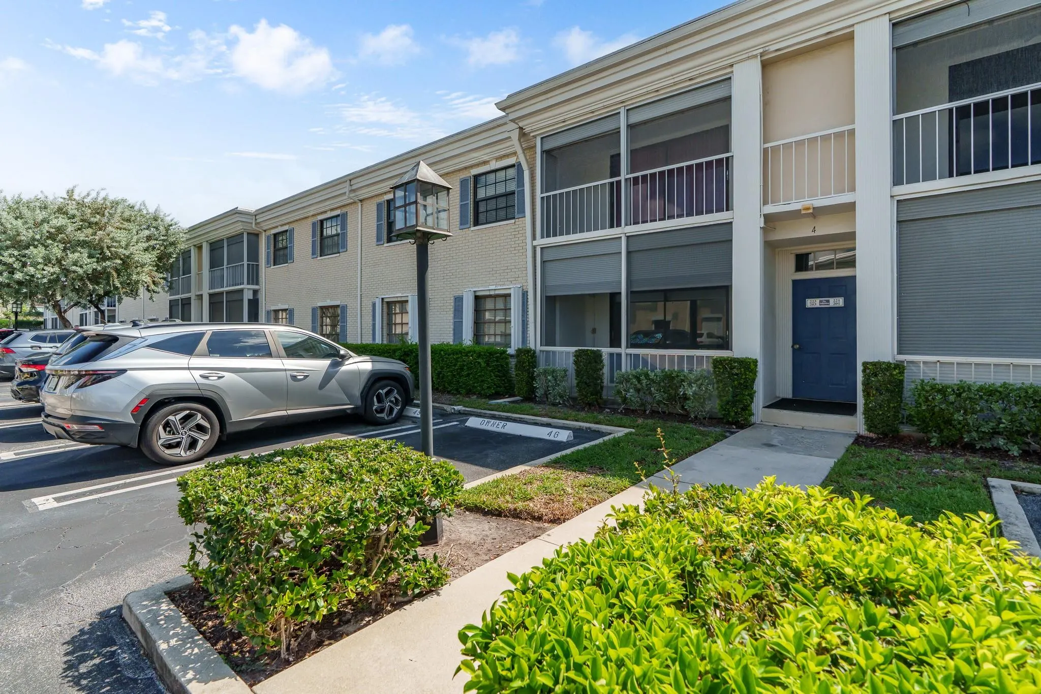 120 Cypress Club Dr, #203