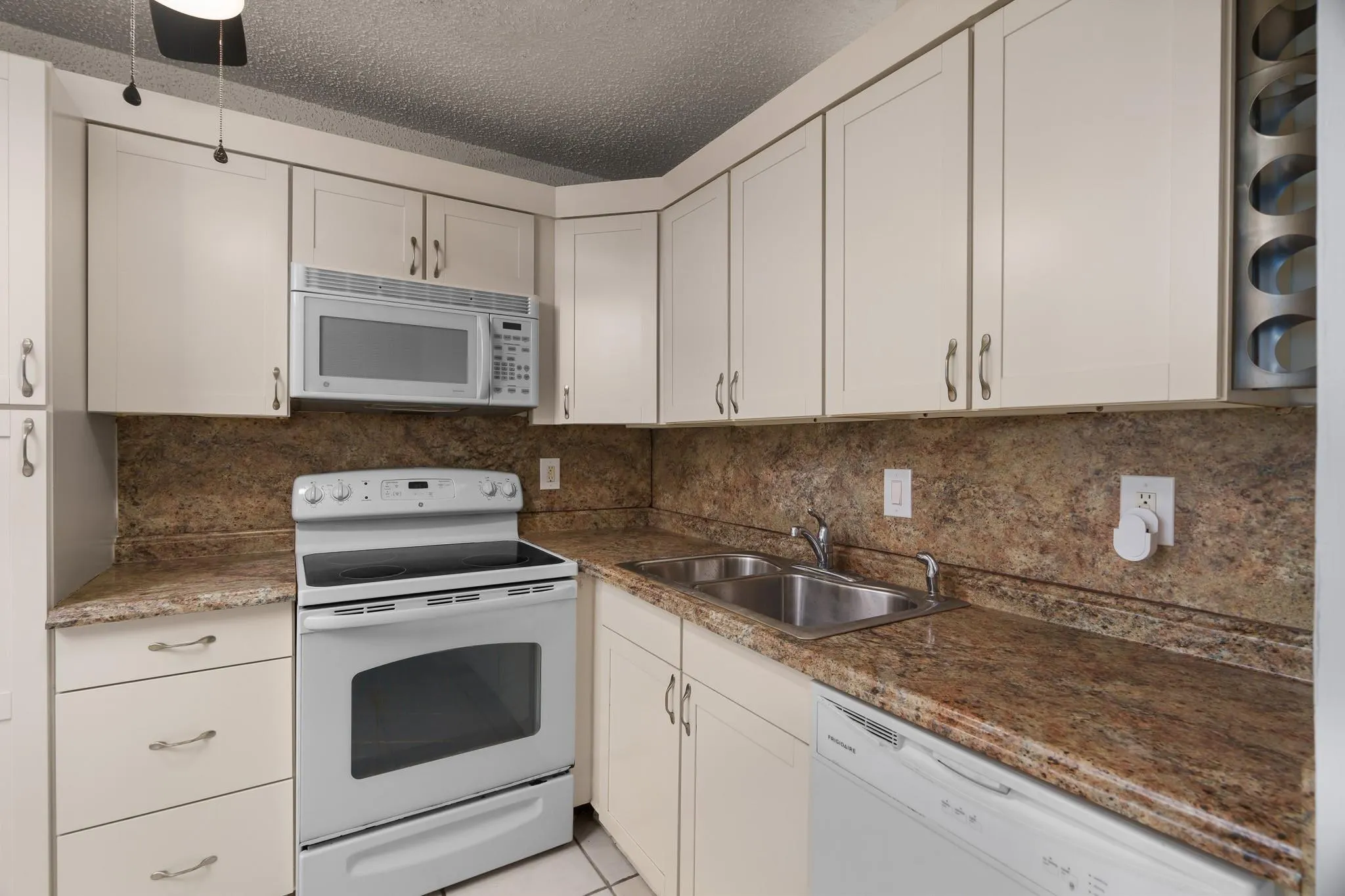 120 Cypress Club Dr, #203