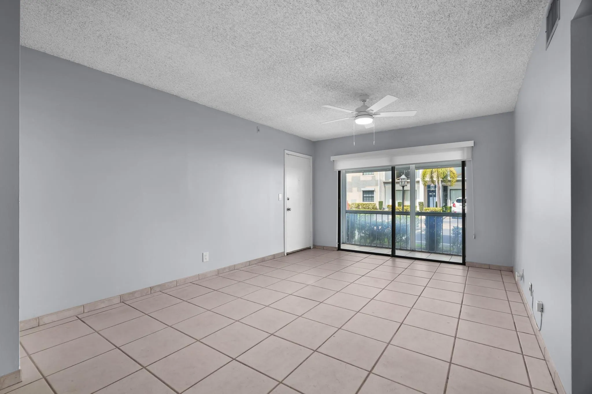 120 Cypress Club Dr, #203