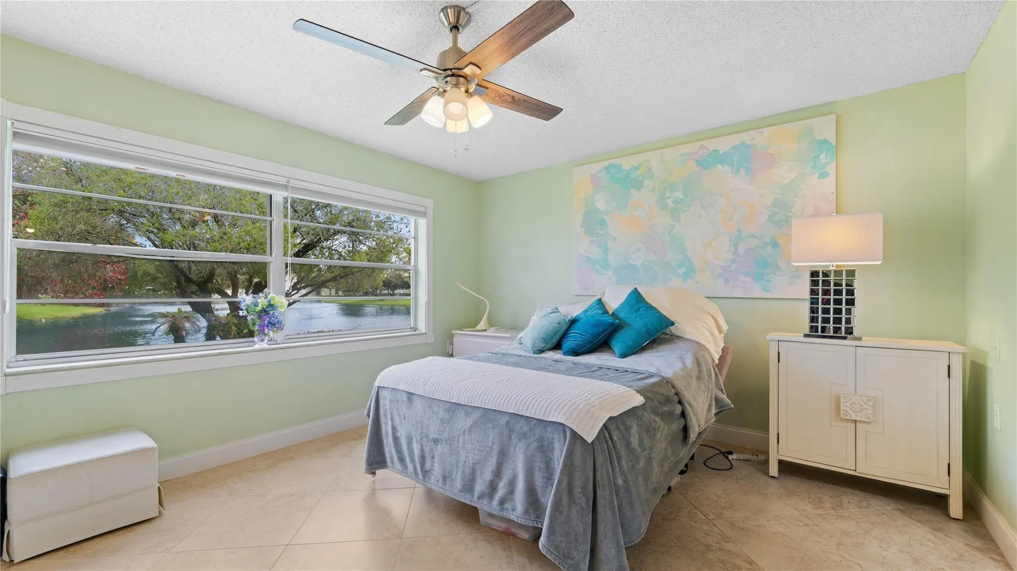 2710 Nassau Bnd, #B1