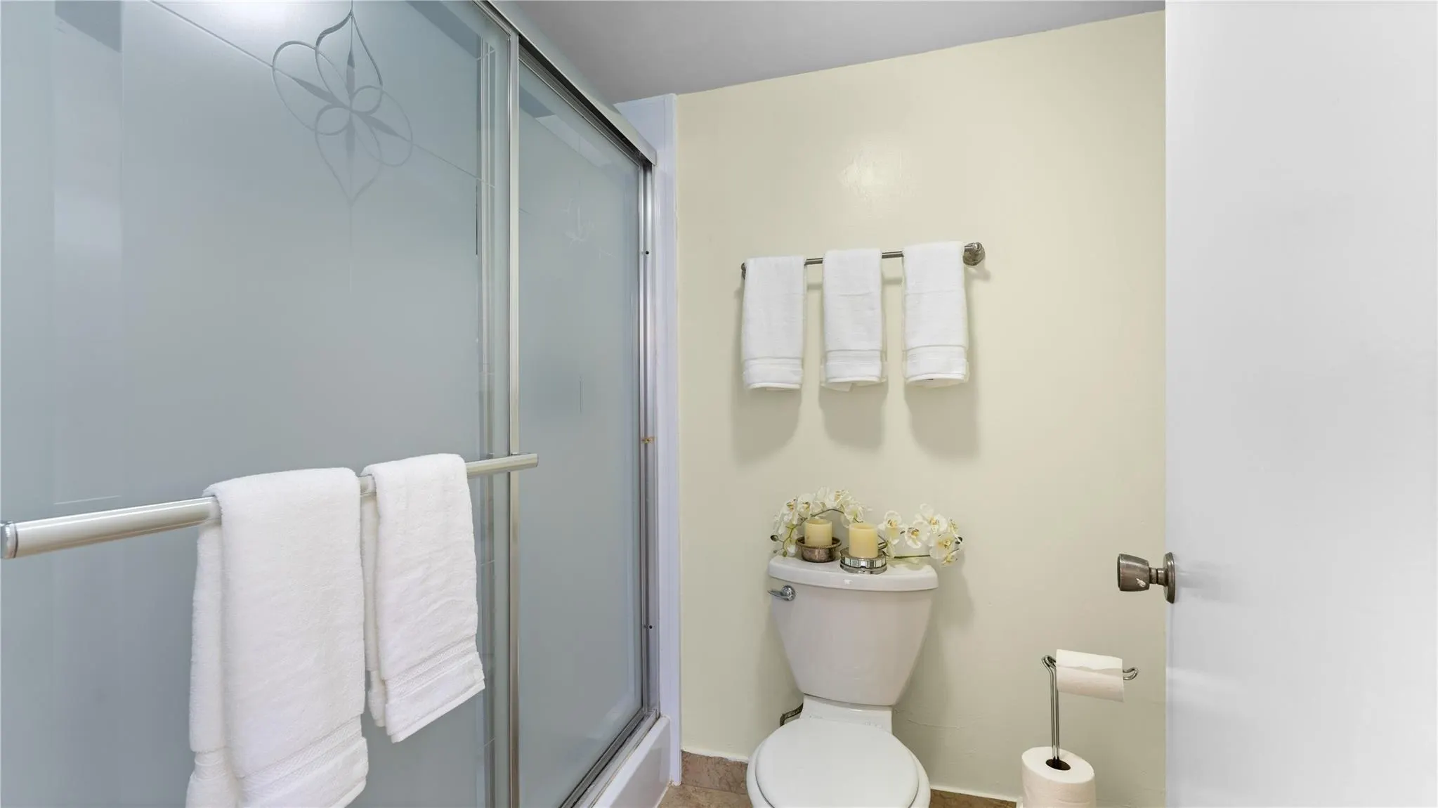 2710 Nassau Bnd, #B1