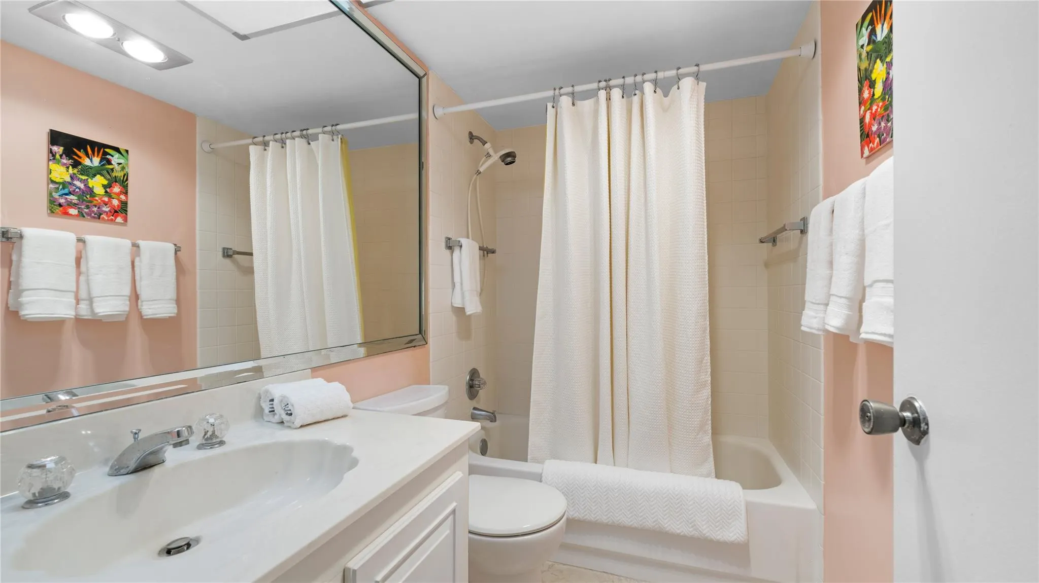 2710 Nassau Bnd, #B1