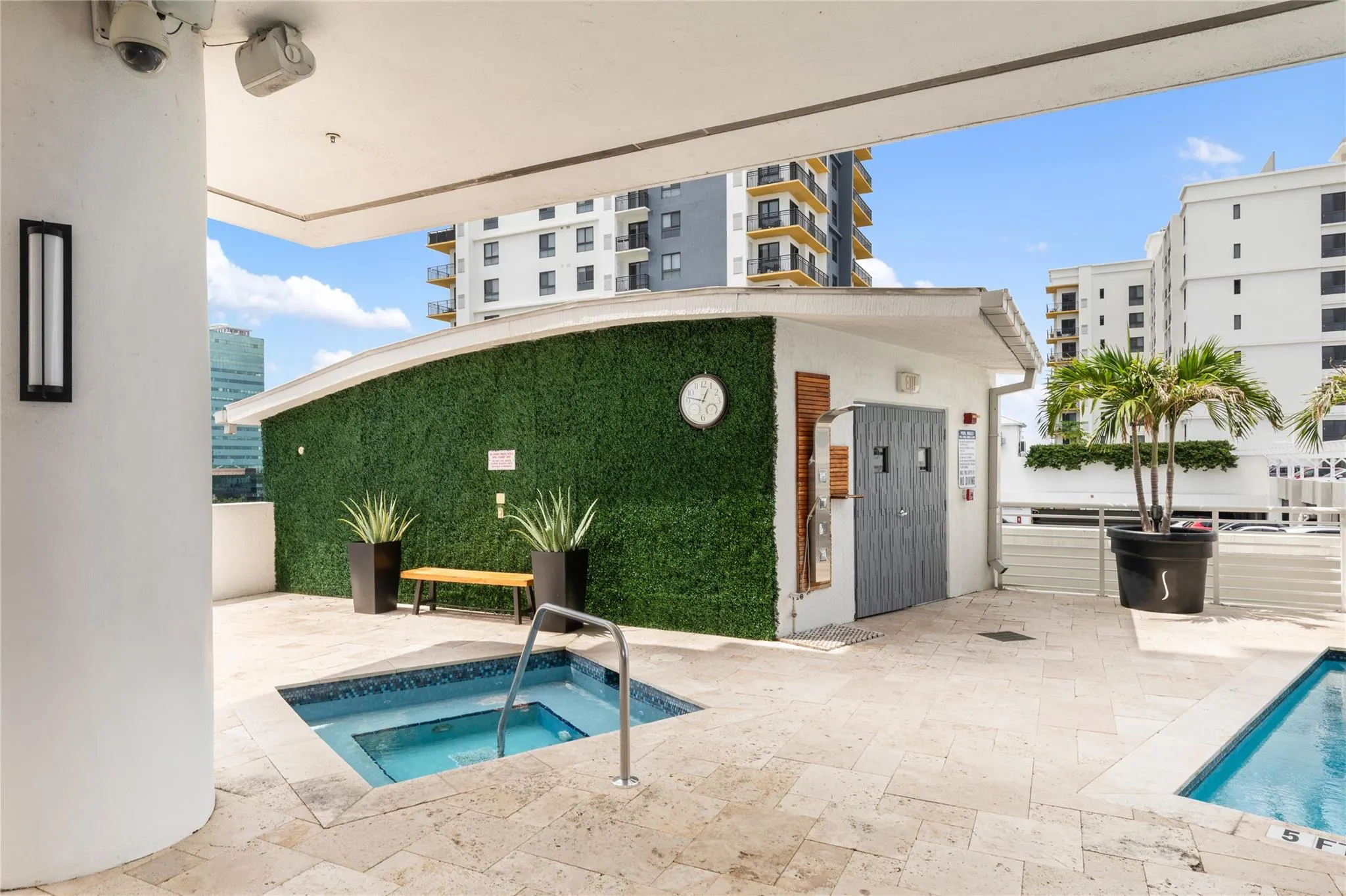 315 NE 3rd Ave, #1808