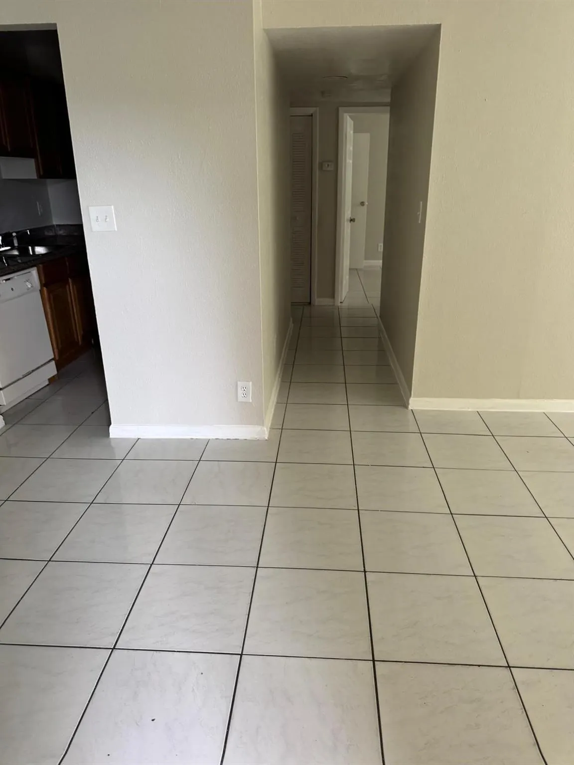 2404 NW 39th Way