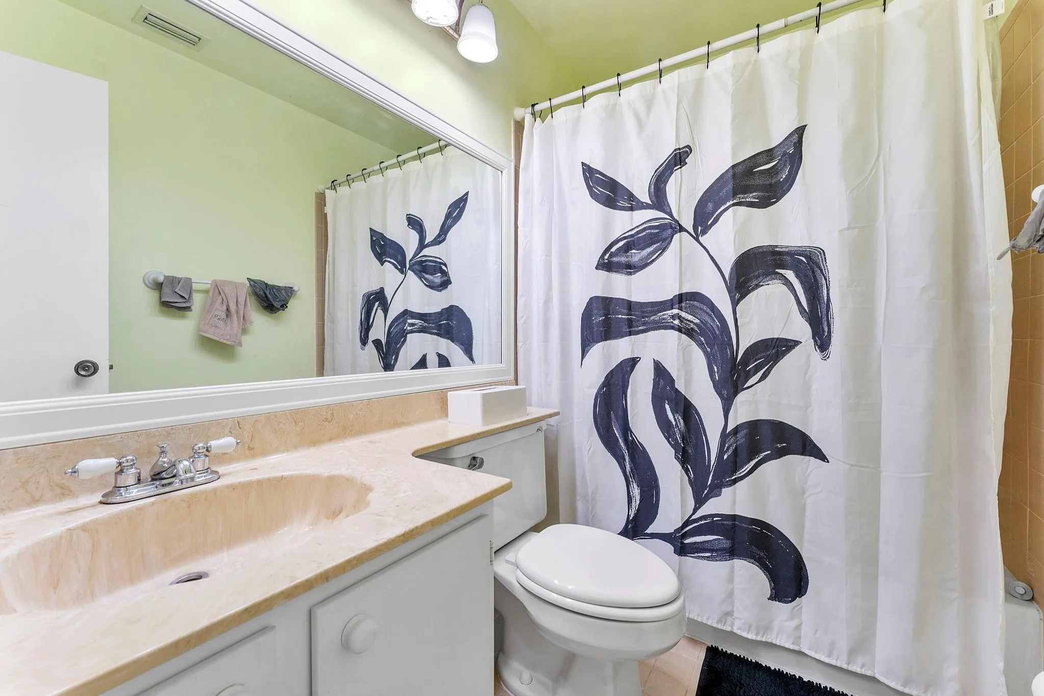 3051 NW 48th Ave, #808