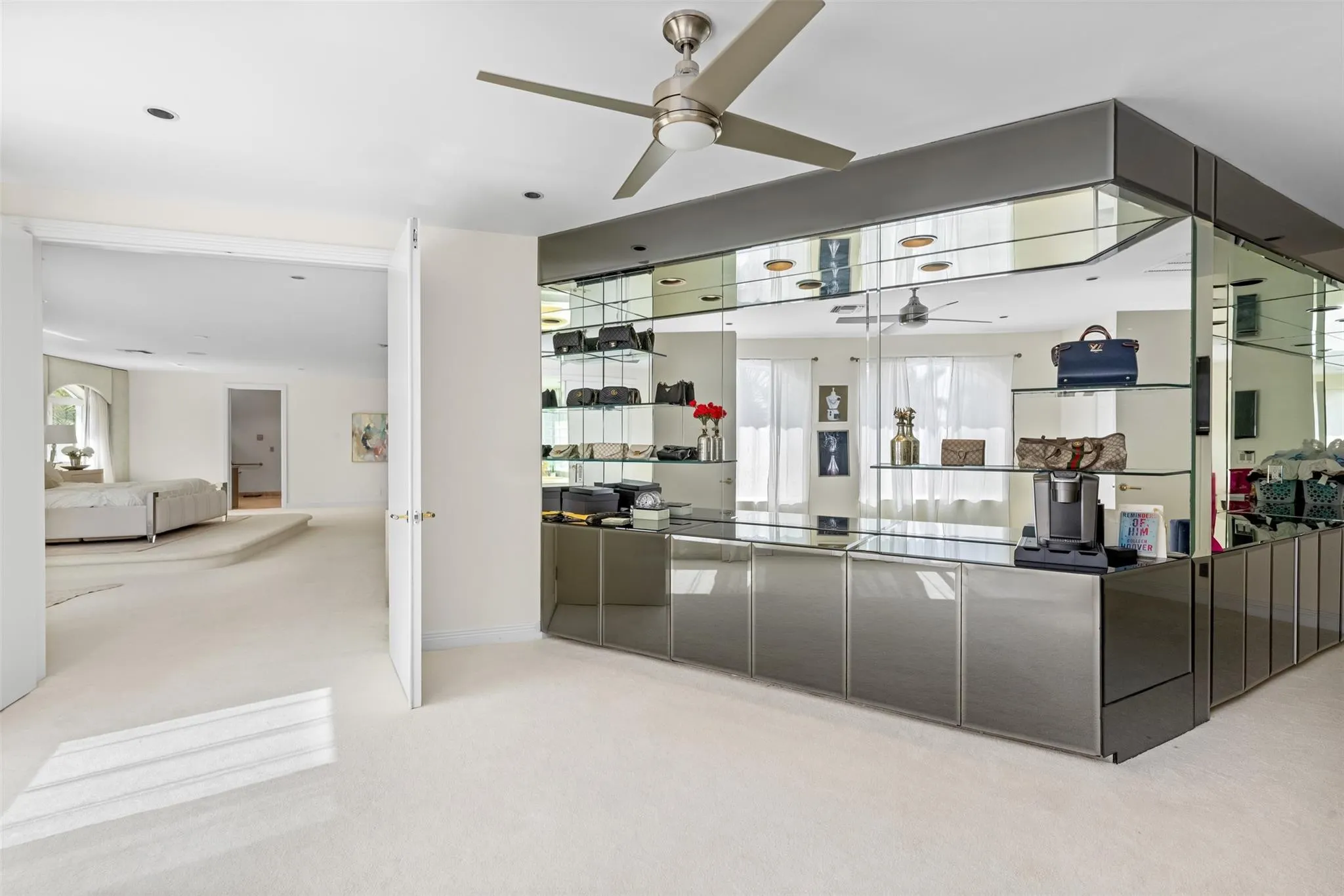 11 Bay Colony Lane