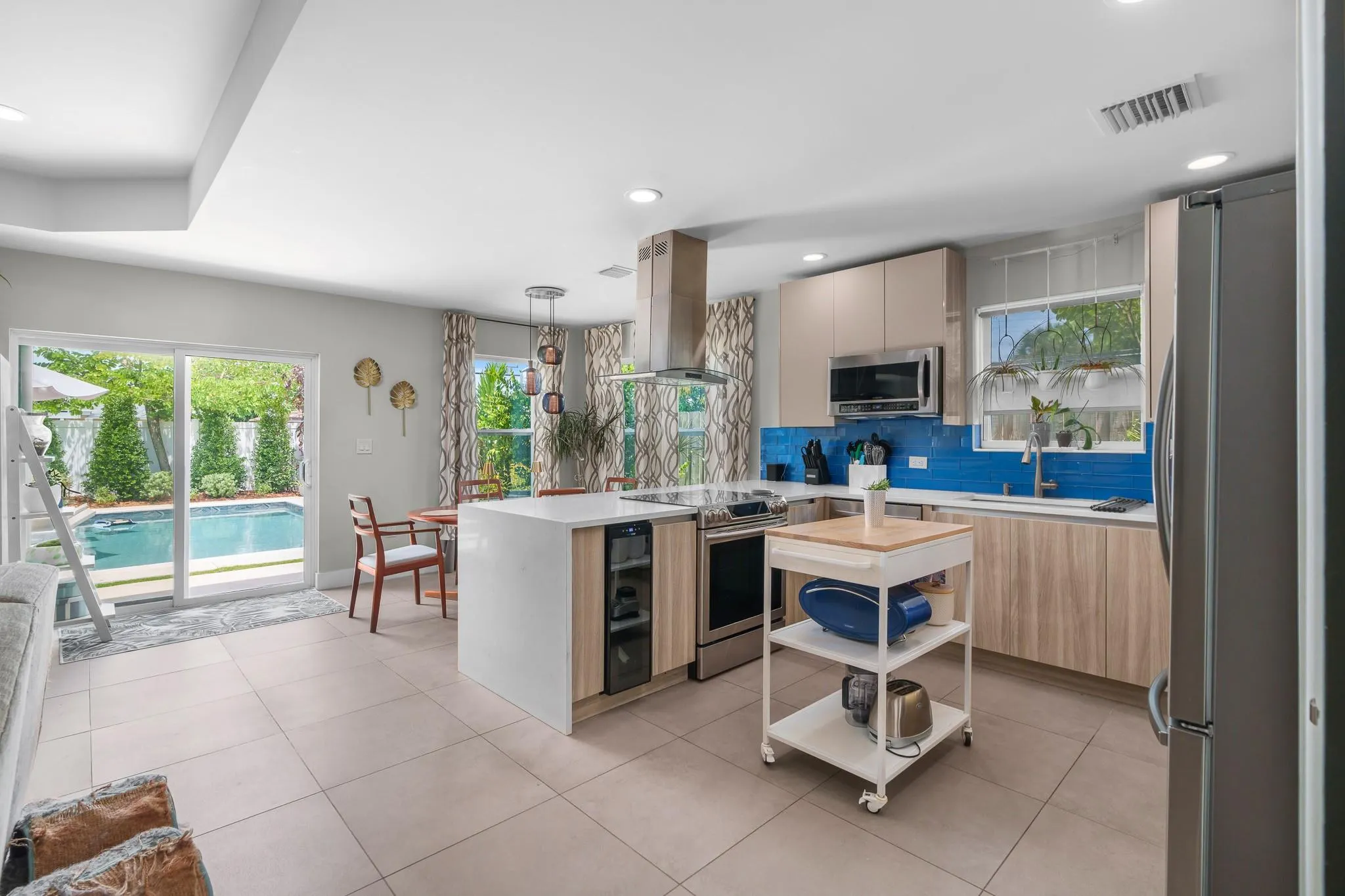 121 NW 45th St