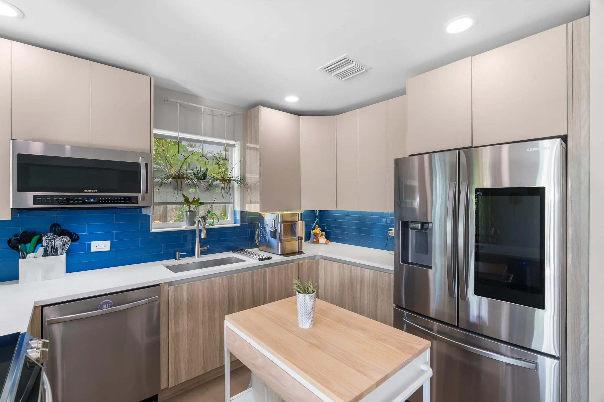 121 NW 45th St