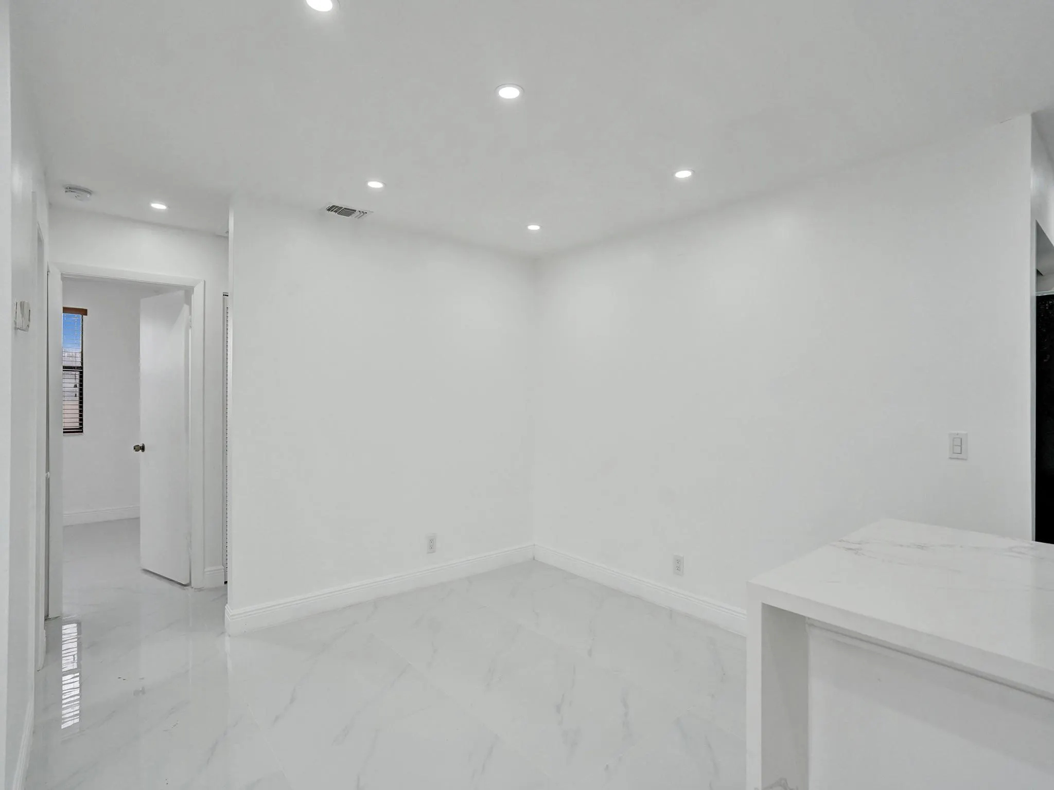 10051 Winding Lake Rd, #201