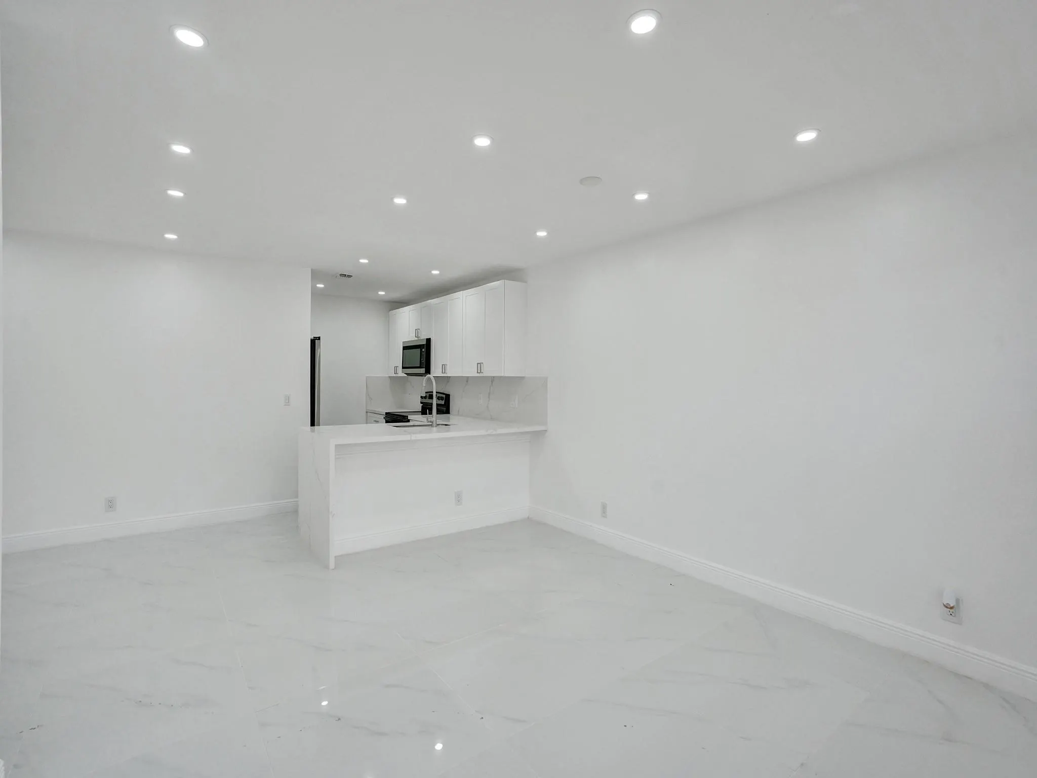 10051 Winding Lake Rd, #201