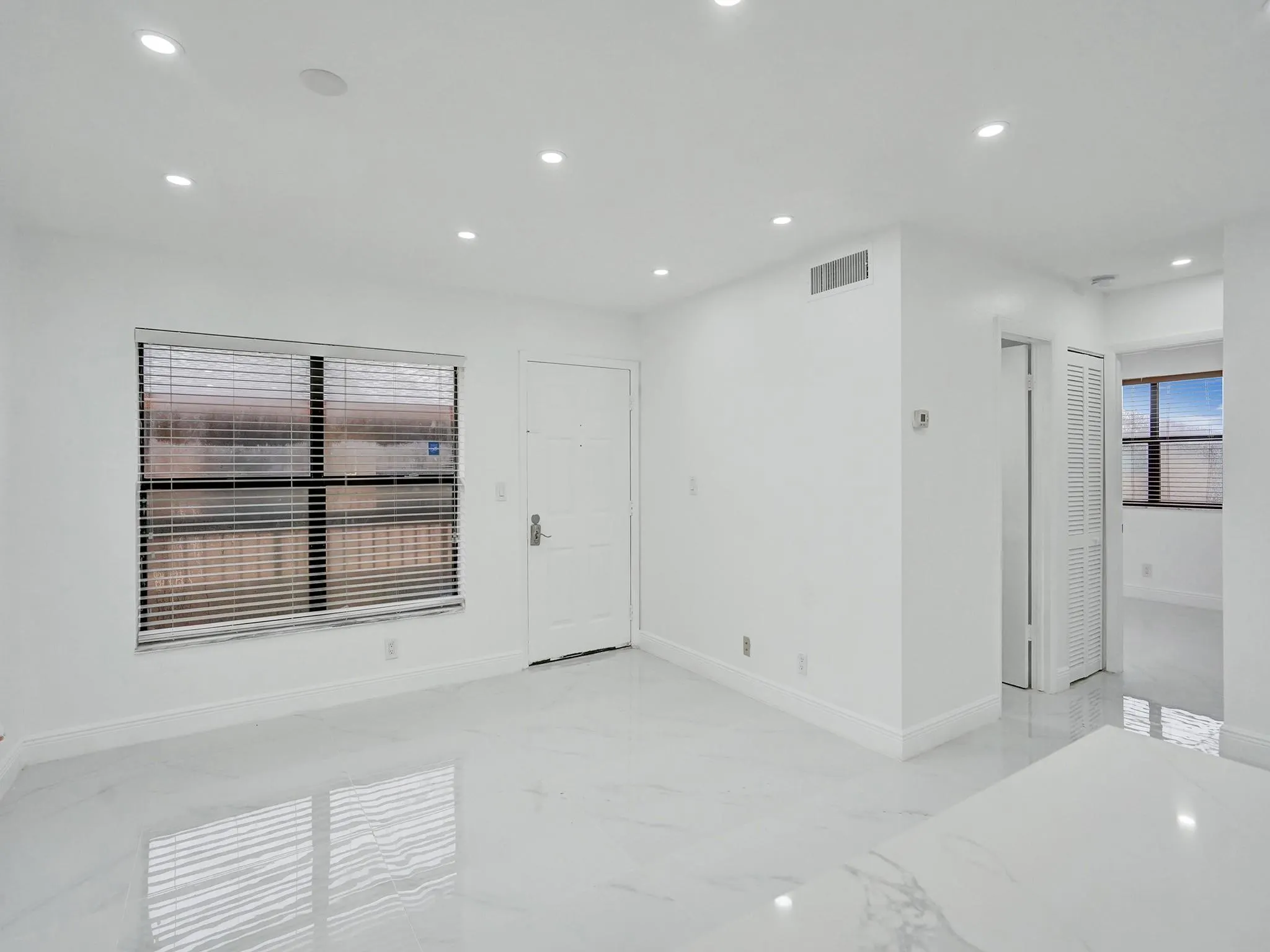 10051 Winding Lake Rd, #201