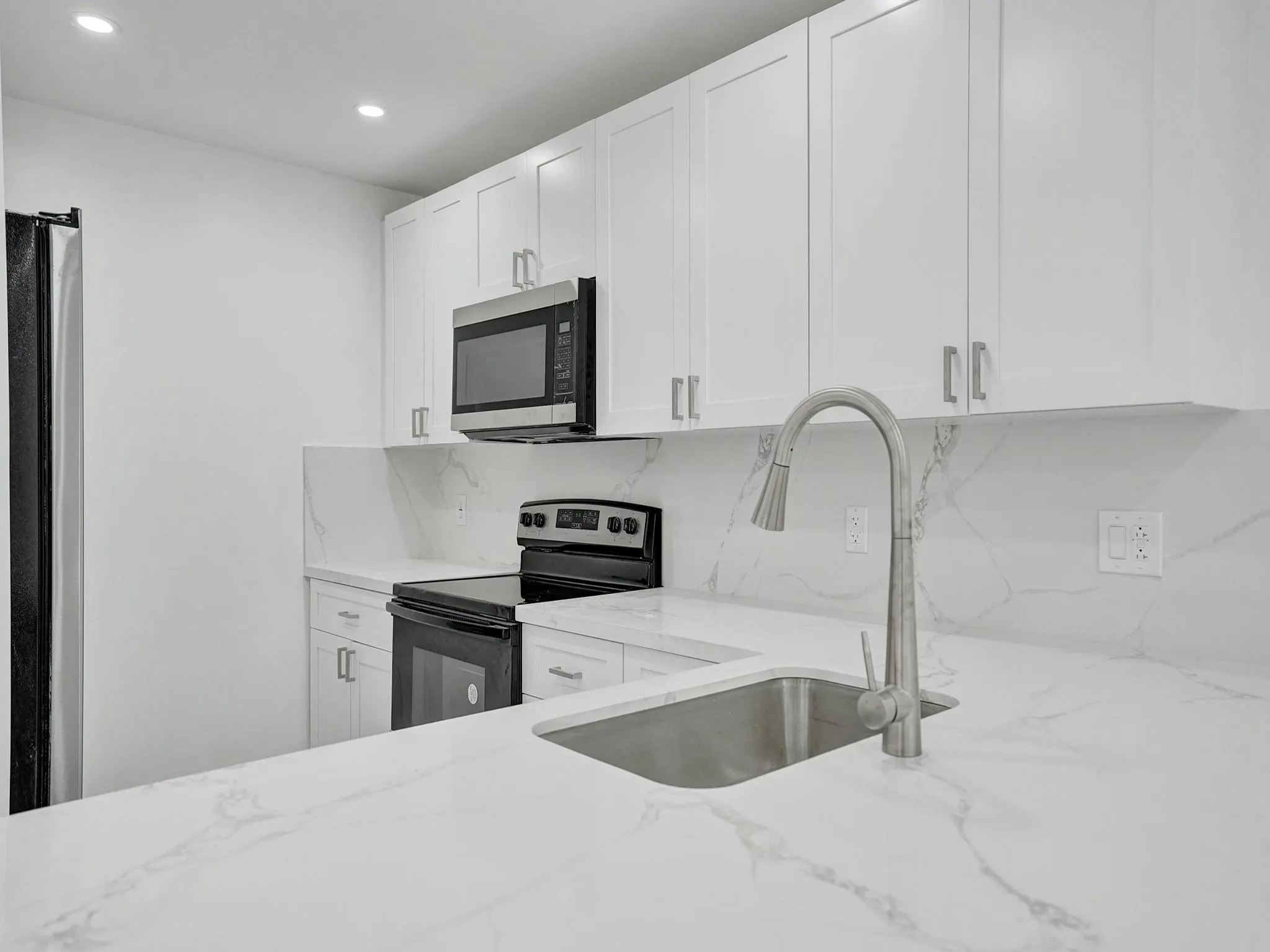 10051 Winding Lake Rd, #201