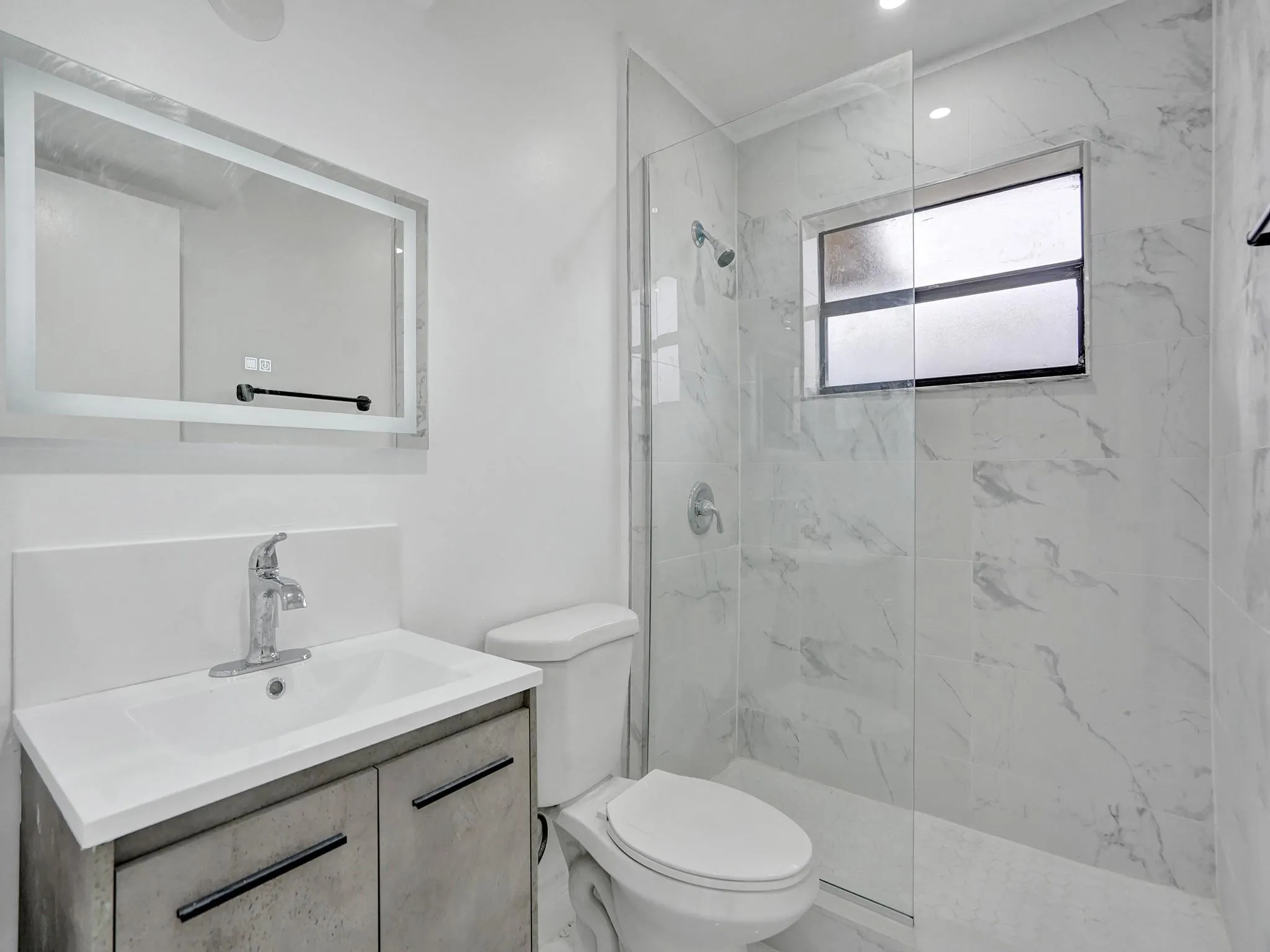10051 Winding Lake Rd, #201