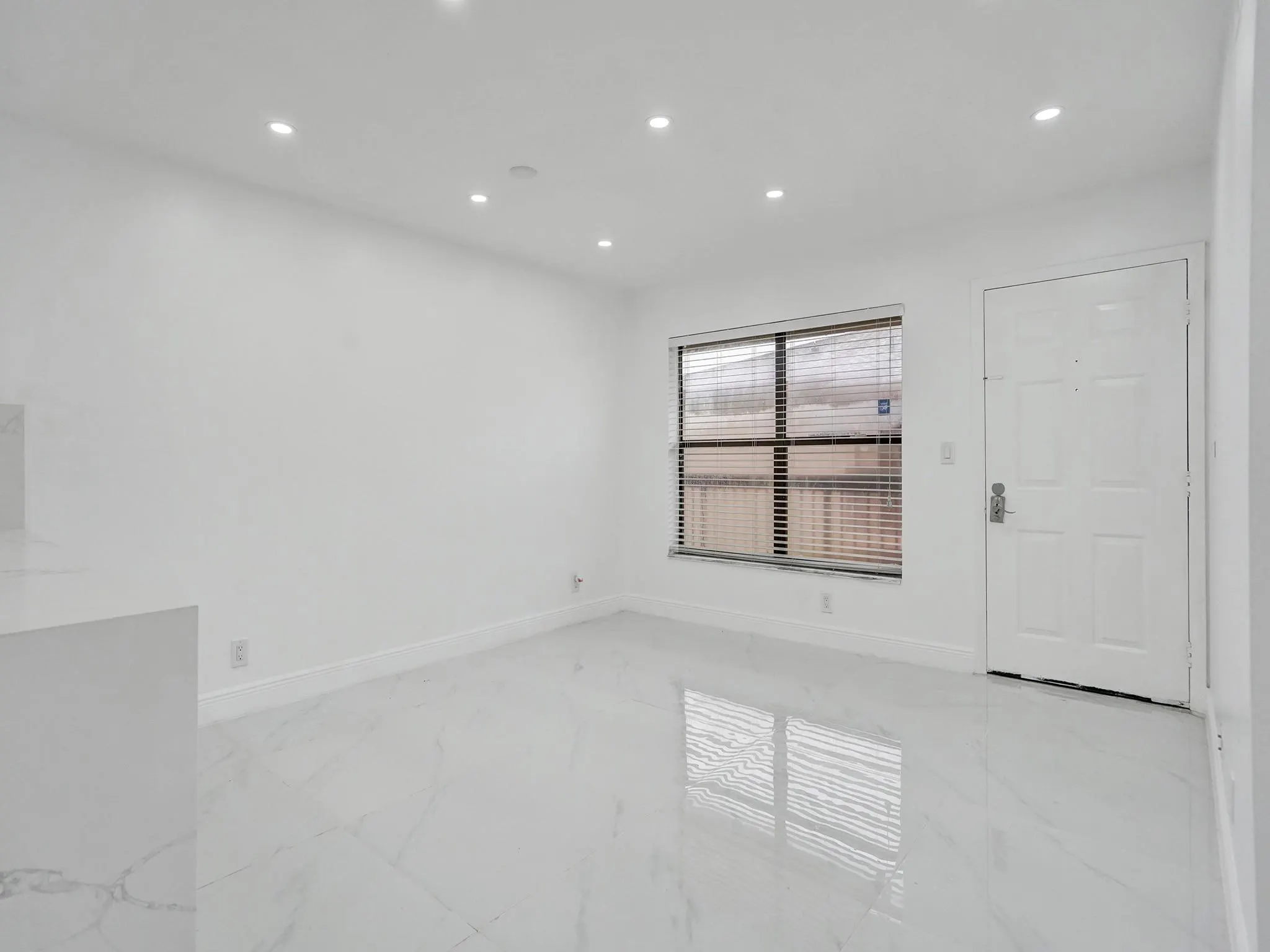 10051 Winding Lake Rd, #201