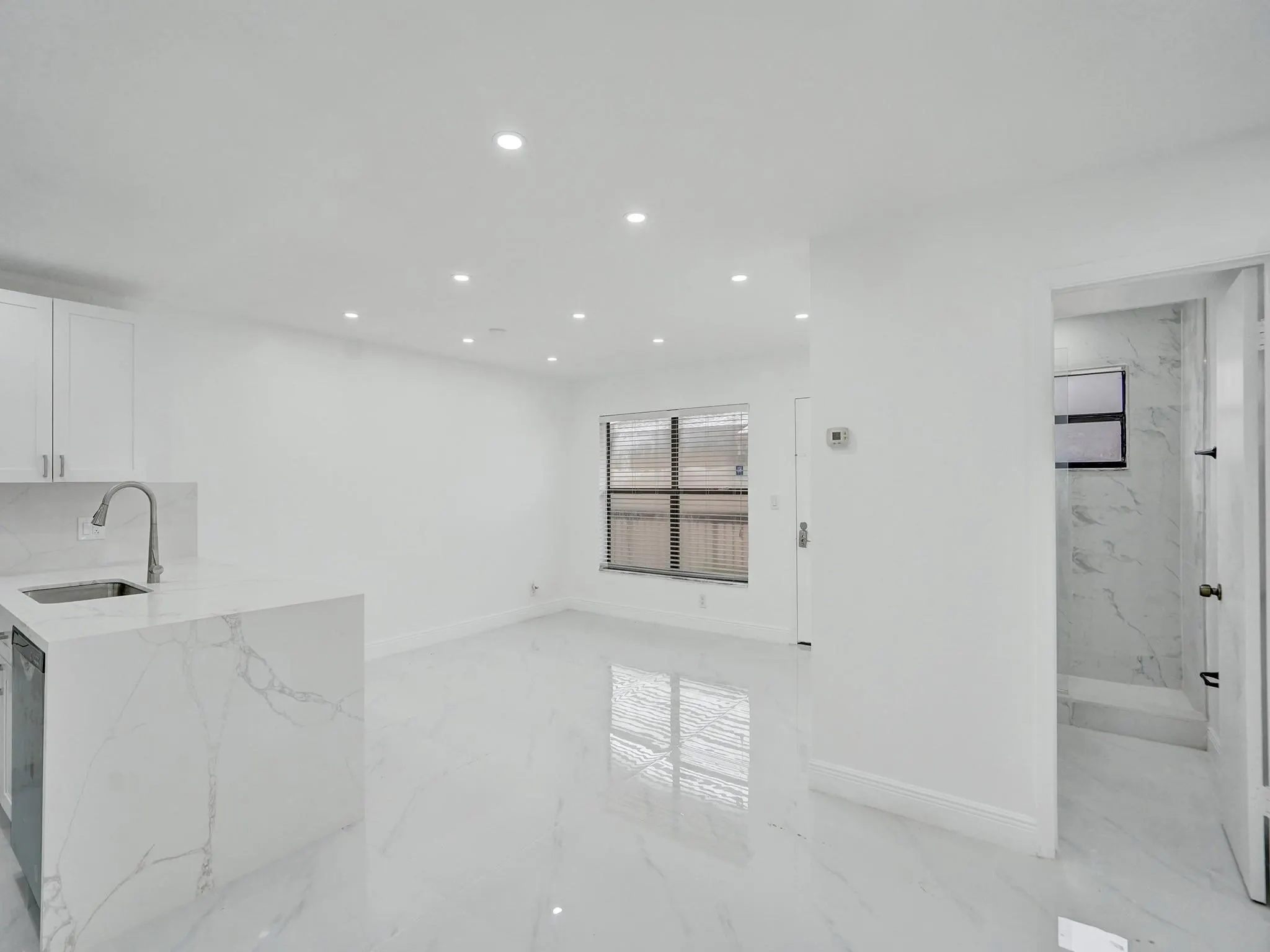 10051 Winding Lake Rd, #201