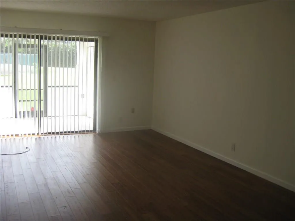 9233 SW 8th St, #103