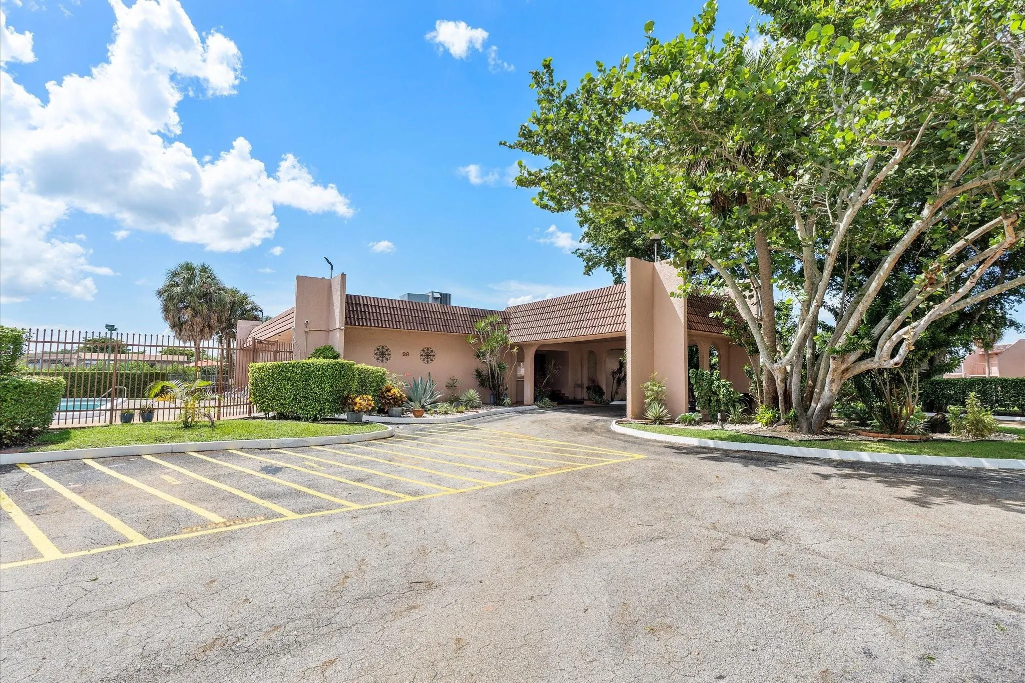 16 Toledo Ct, #3-38