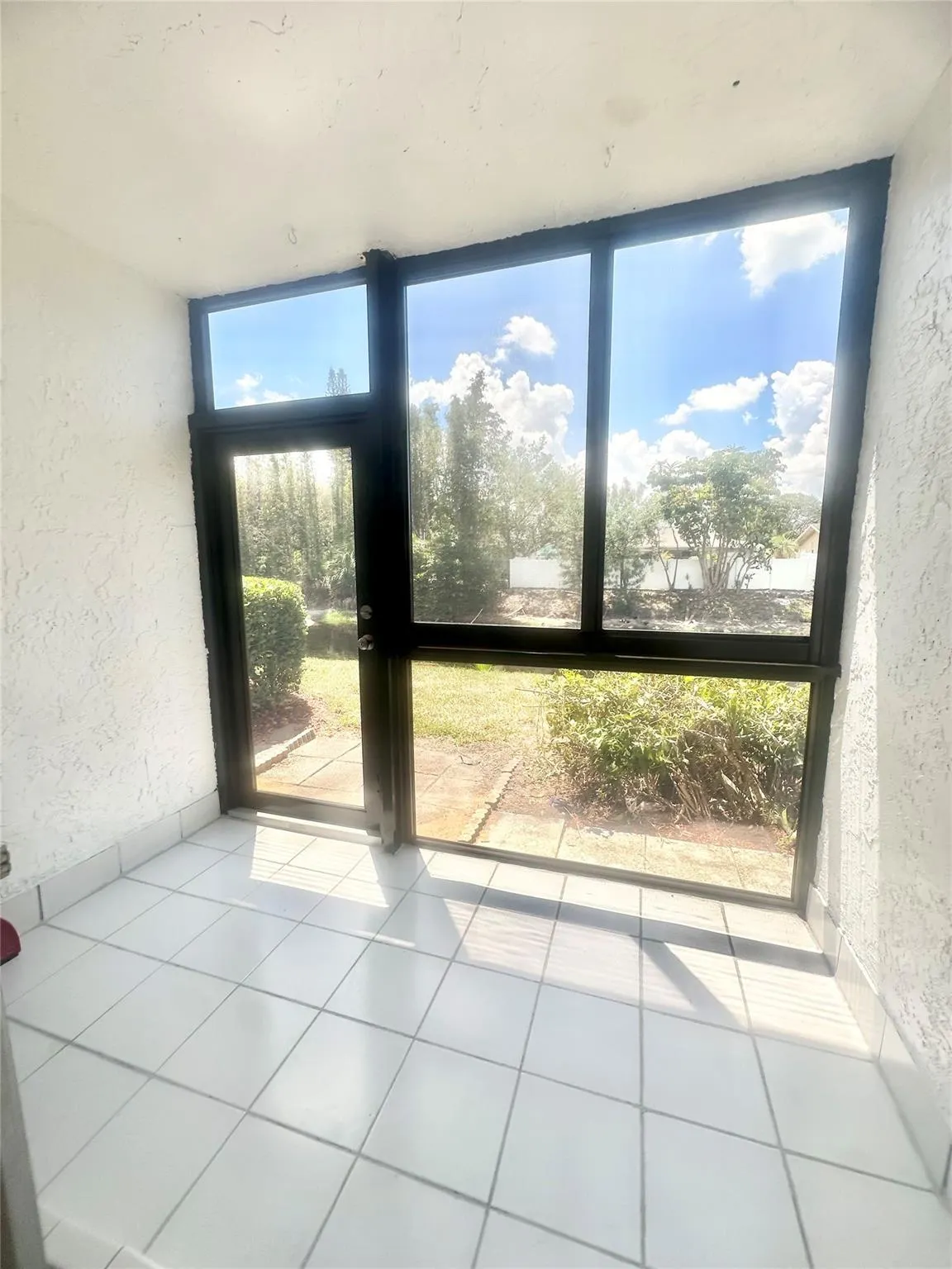 717 Gardens Dr, #103