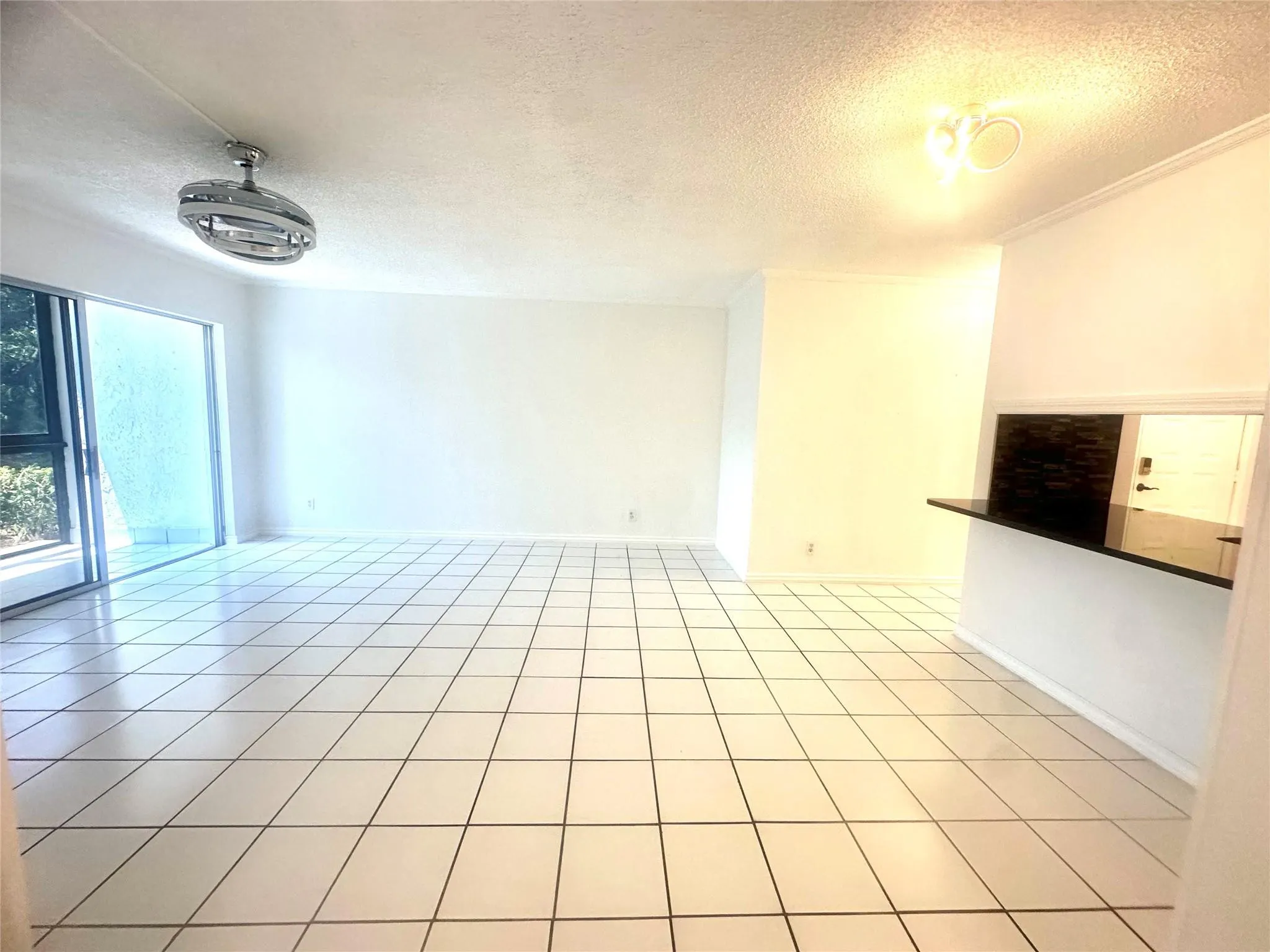 717 Gardens Dr, #103
