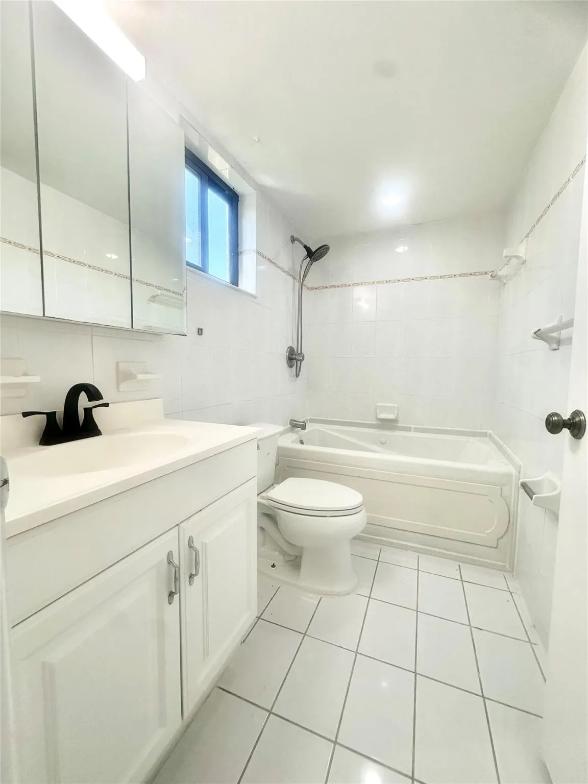 717 Gardens Dr, #103