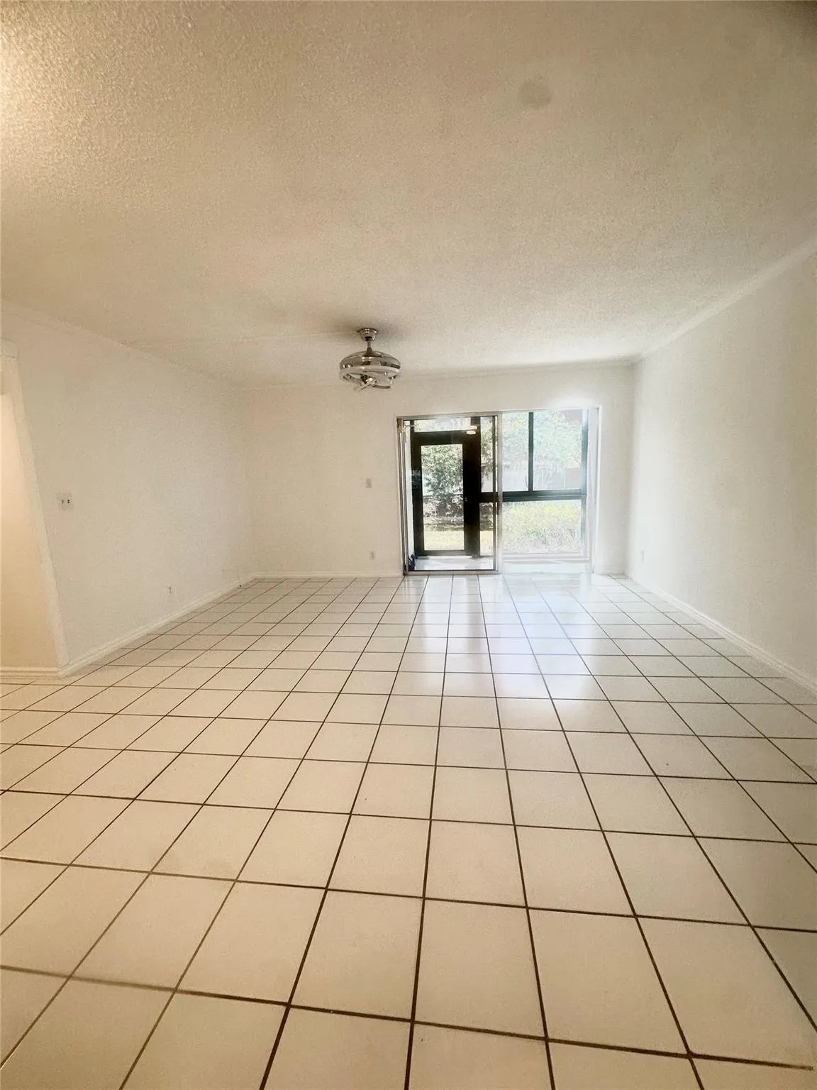 717 Gardens Dr, #103