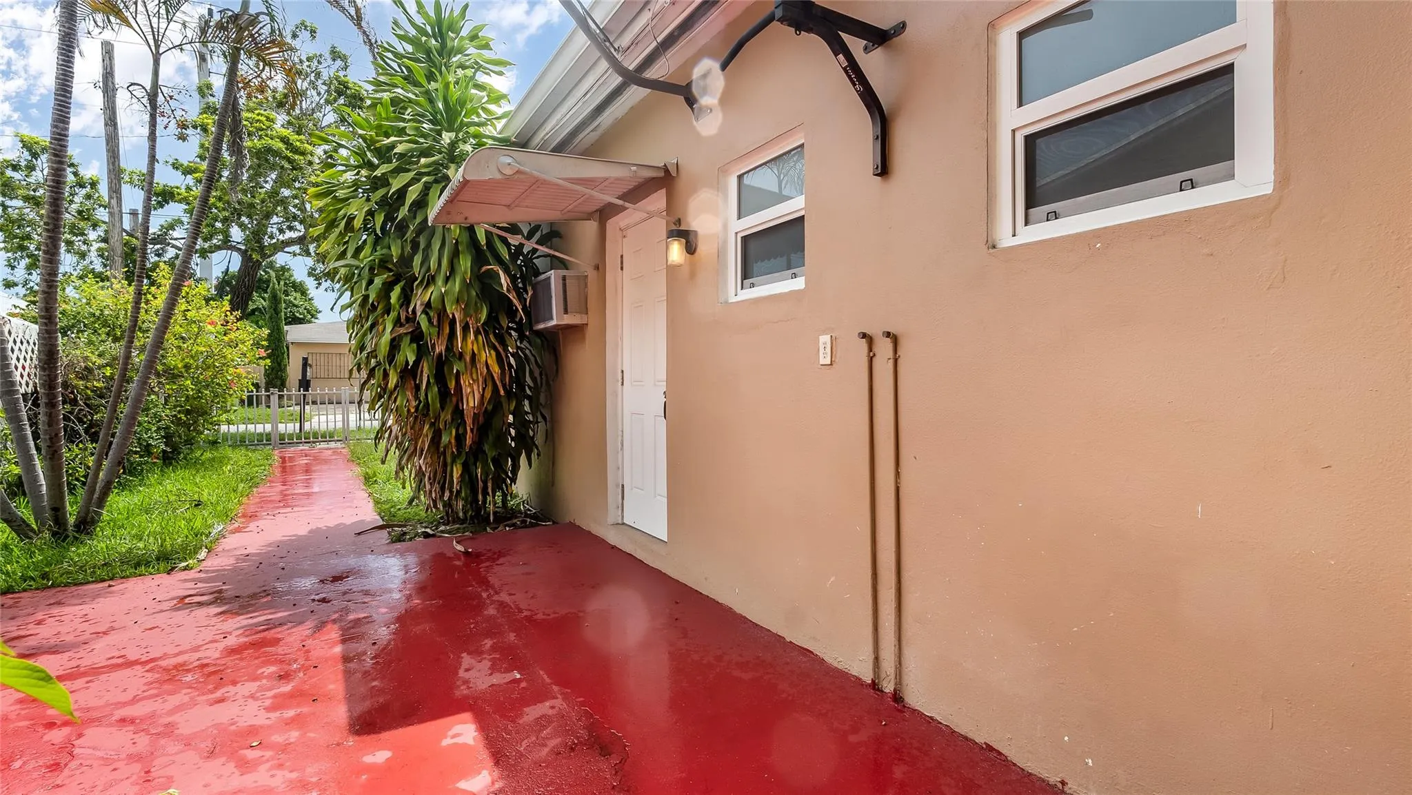 1530 SW 24th Ave