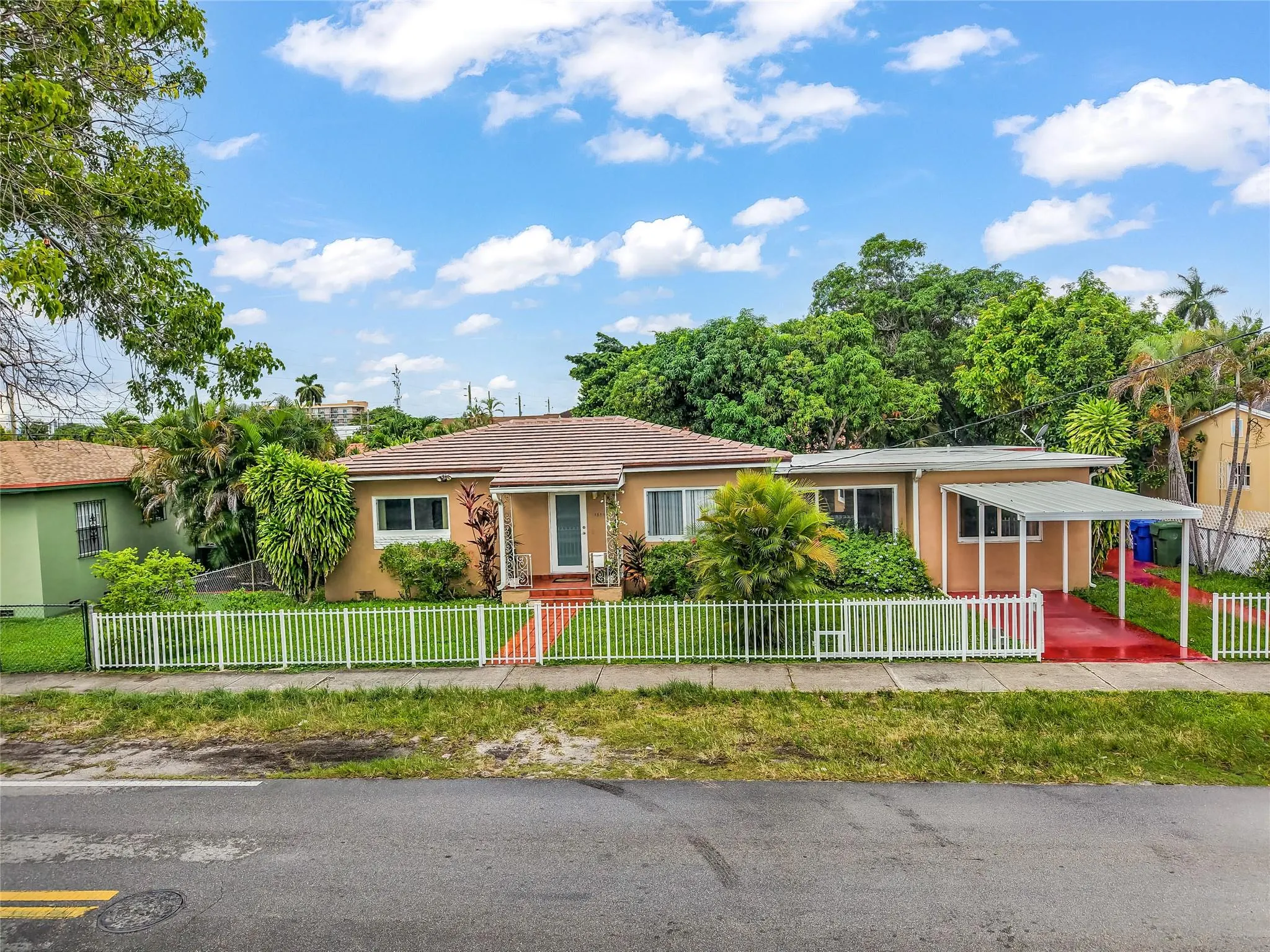1530 SW 24th Ave