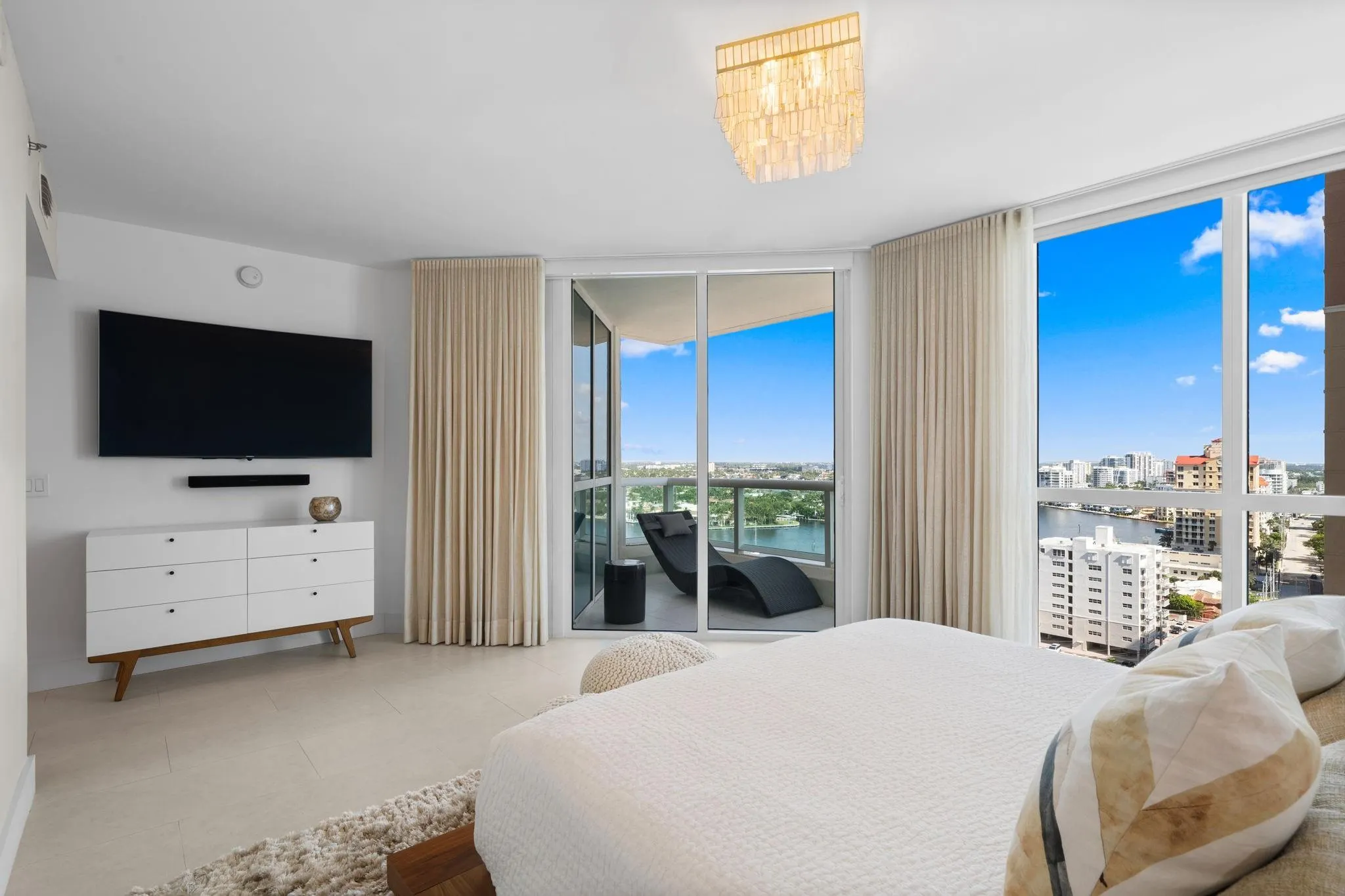 101 S Fort Lauderdale Beach Blvd, #1806